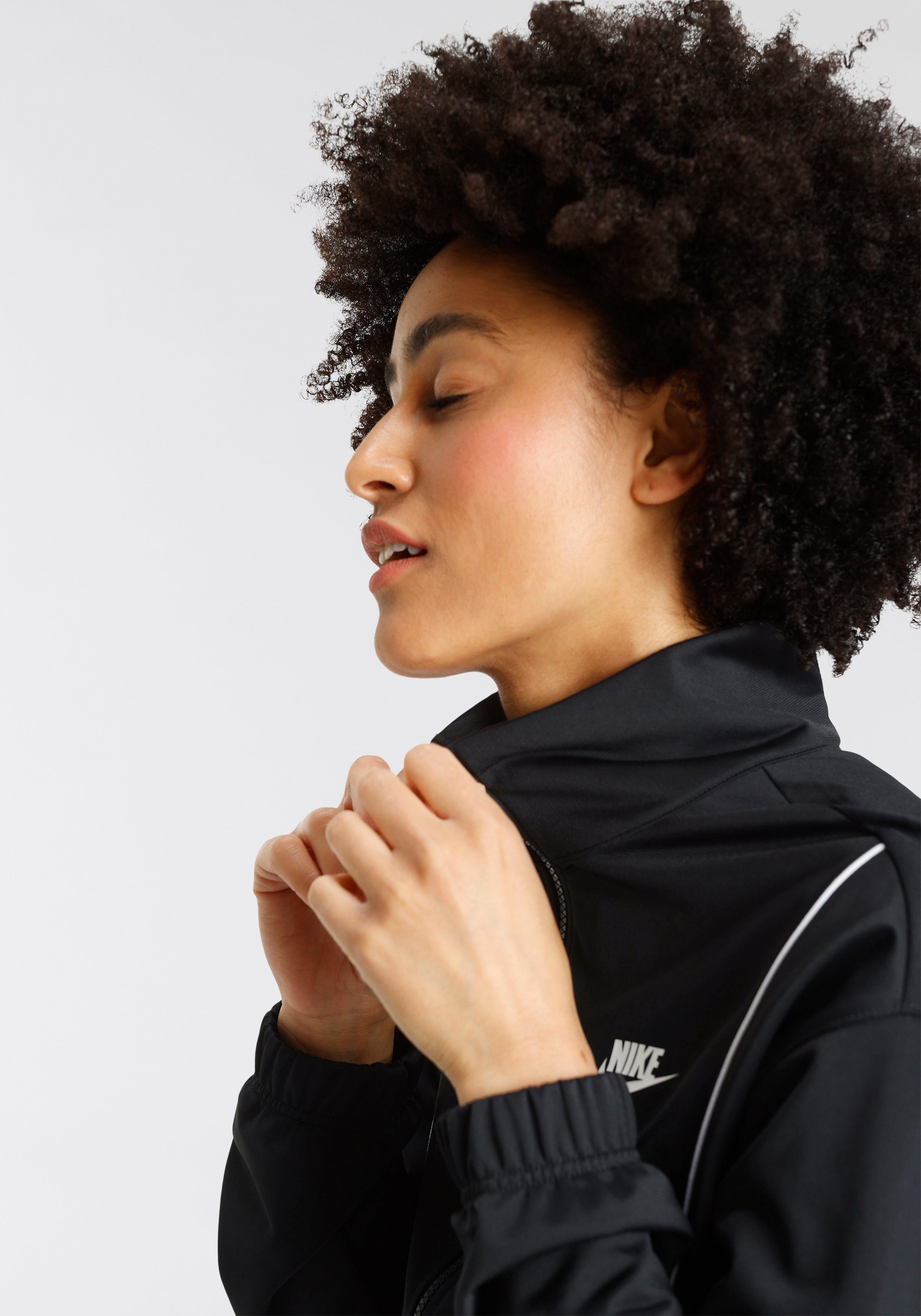 Nike Sportswear Trainingspak WoMen's Fitted Track Suit Comfortabele basic dames sportoutfit (set, 2-delig)