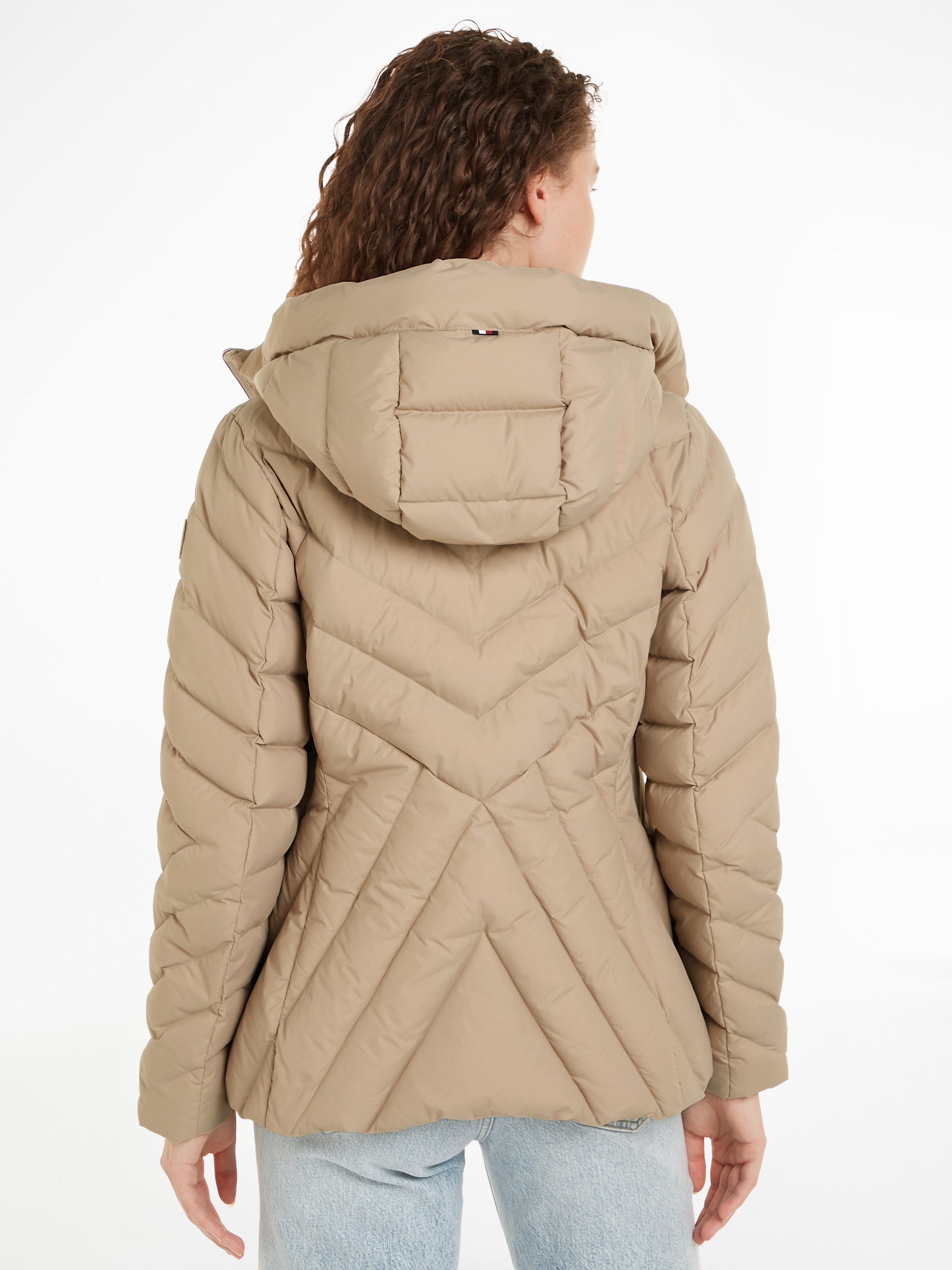 Tommy Hilfiger Gewatteerde jas CHEVRON MW PADDED JACKET met gemiddelde vulling en tommy hilfiger merklabel