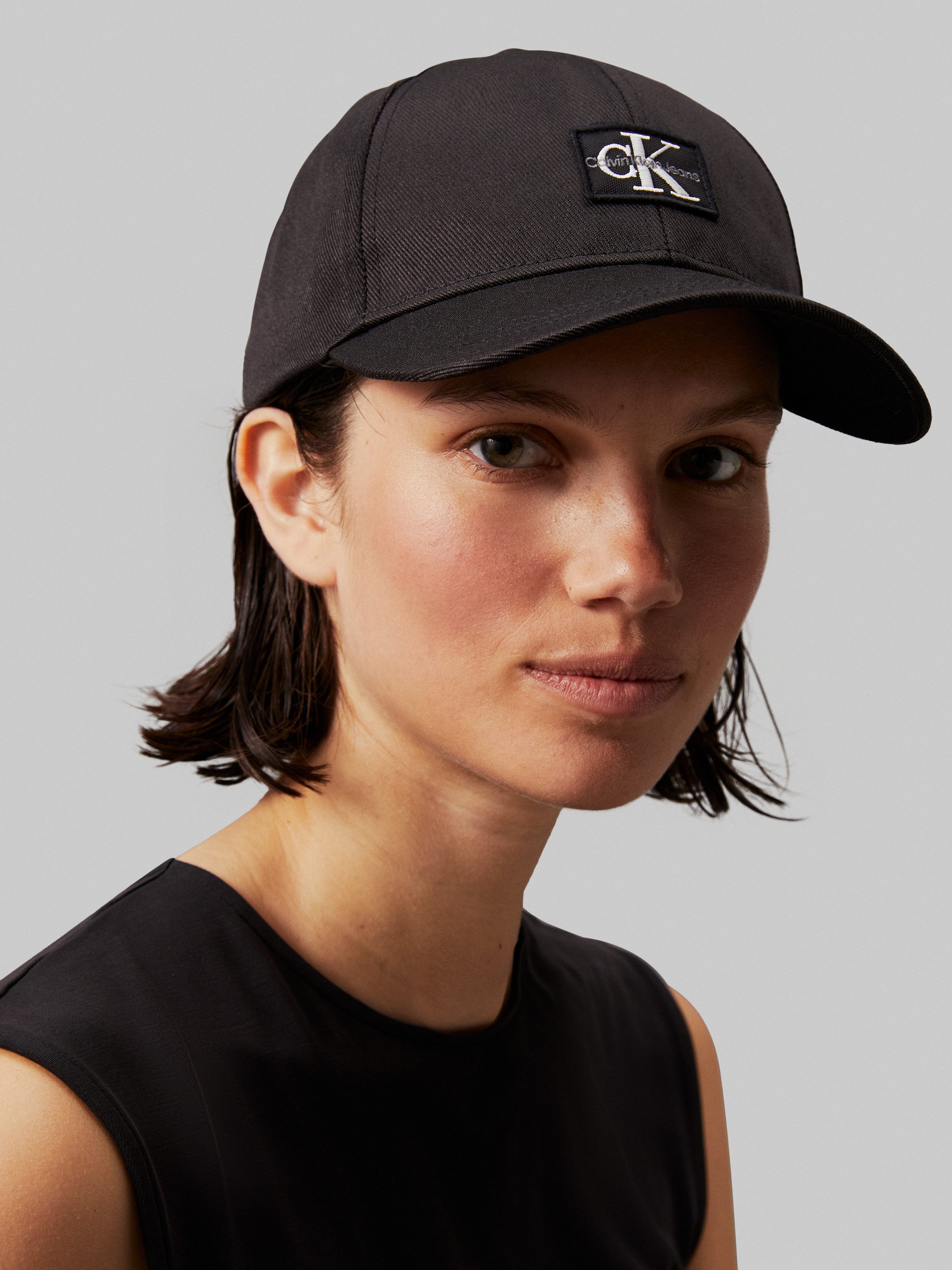 Calvin Klein Baseball pet MONO LOGO PATCH CAP