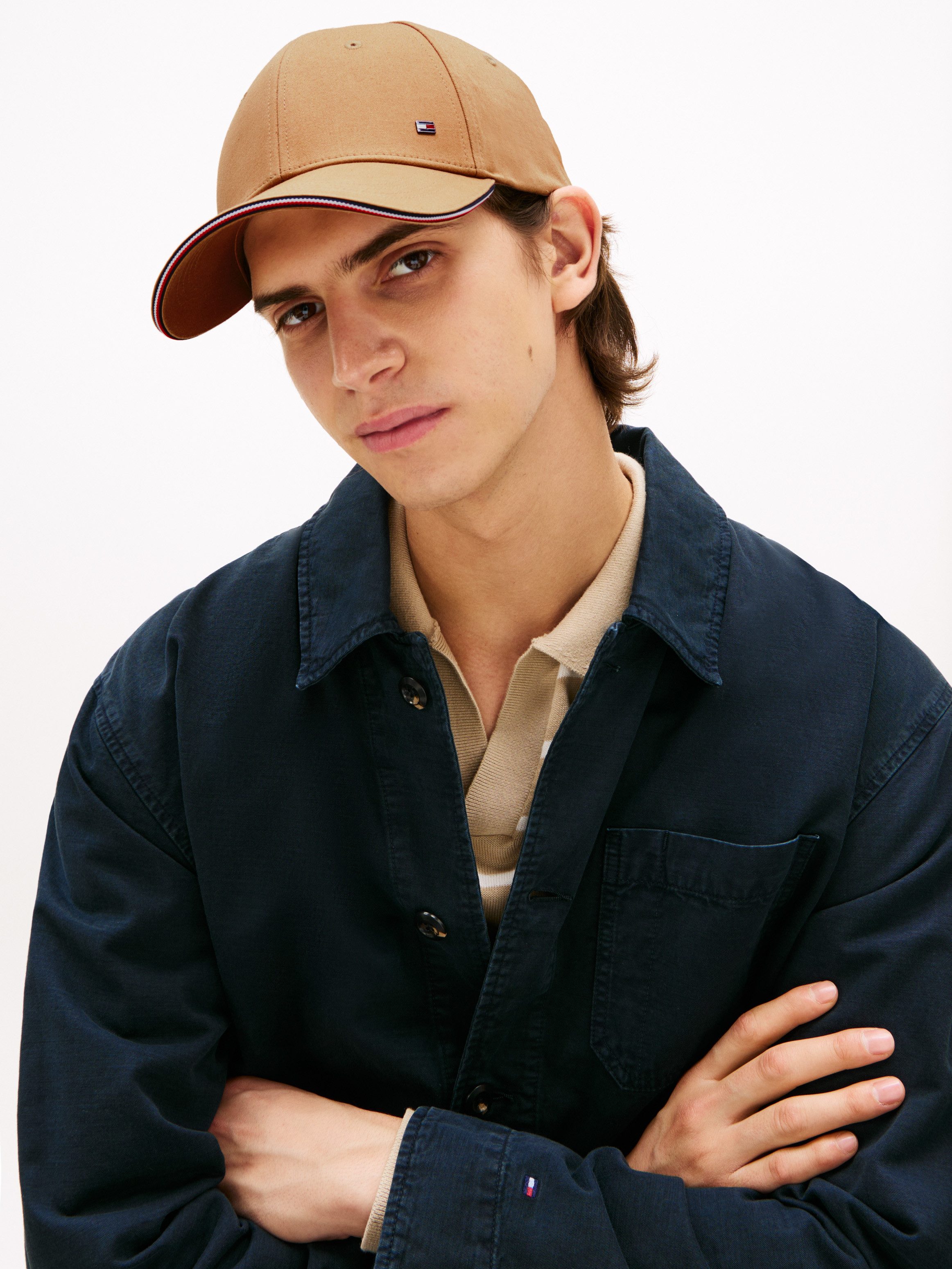Tommy Hilfiger Baseballcap TH CORPORATE COTTON 6 PANEL CAP met subtiele logo-pin boven het schild