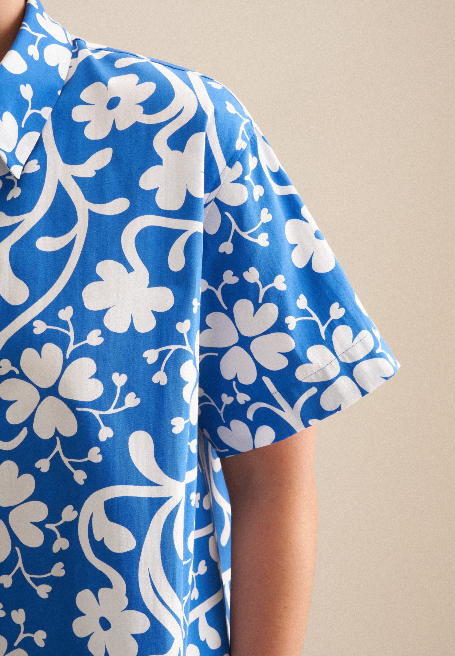 seidensticker Overhemdblouse Zwarte roos Korte mouwen kraag print