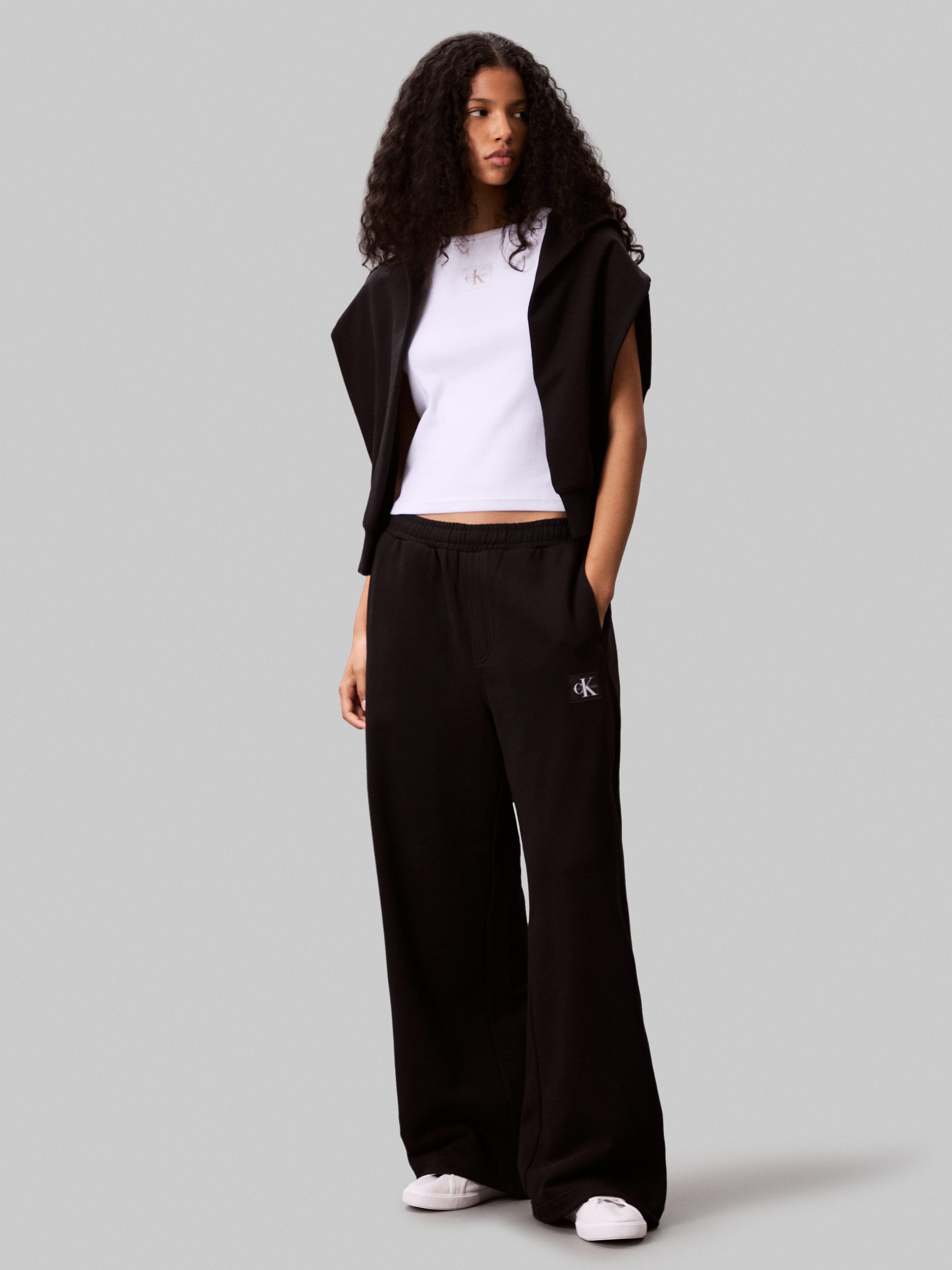 Calvin Klein Sweatbroek A- FRENCH TERRY BADGE LOGO PANT