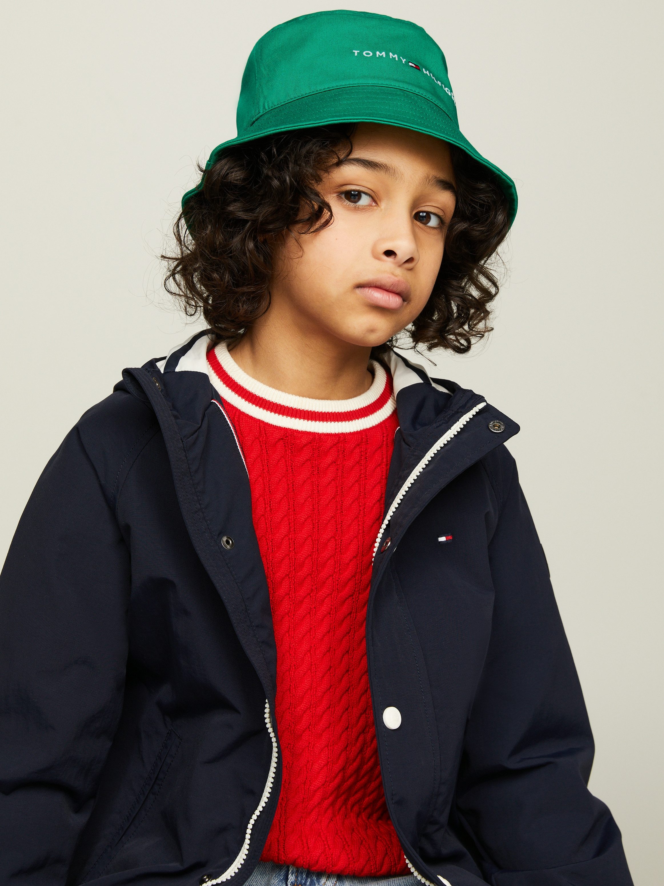 Tommy Hilfiger Aansluitende pet Essential Cap Unisex Bucket Hat Kinderen Kids Junior MiniMe in colorblocking