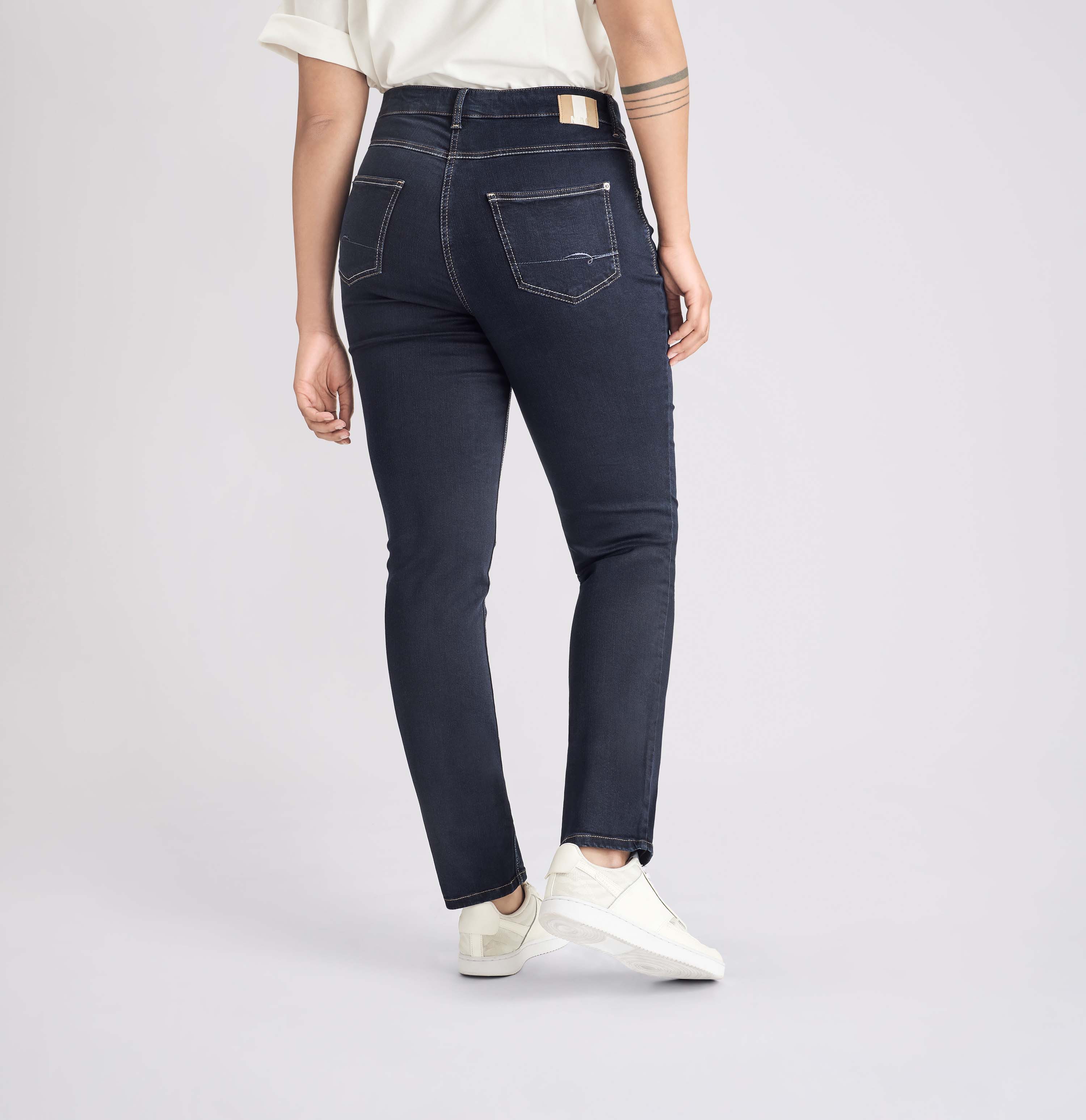 MAC Stretch jeans Melanie Recht model