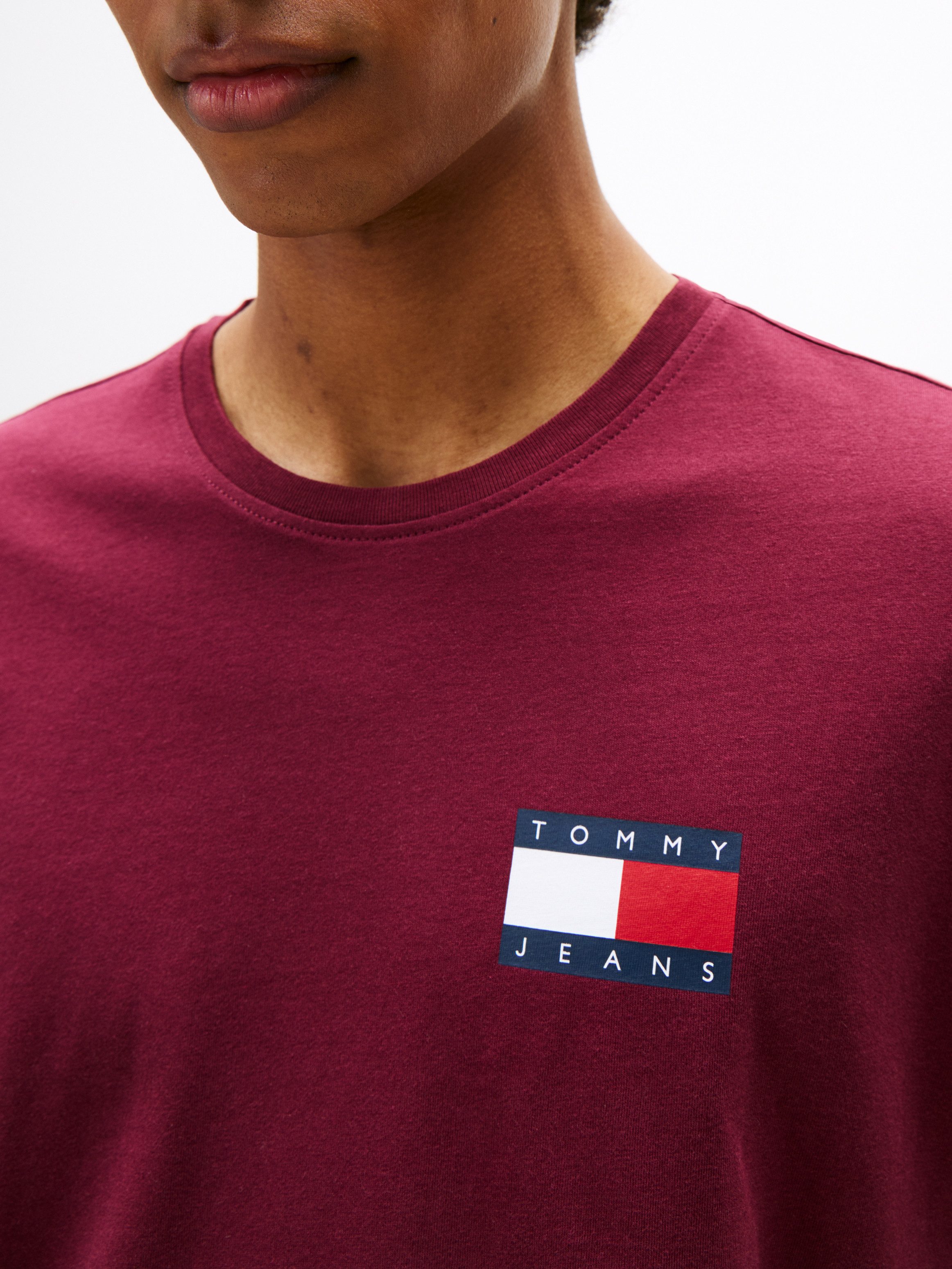 TOMMY JEANS T-shirt TJM SLIM ESSENTIAL FLAG TEE EXT
