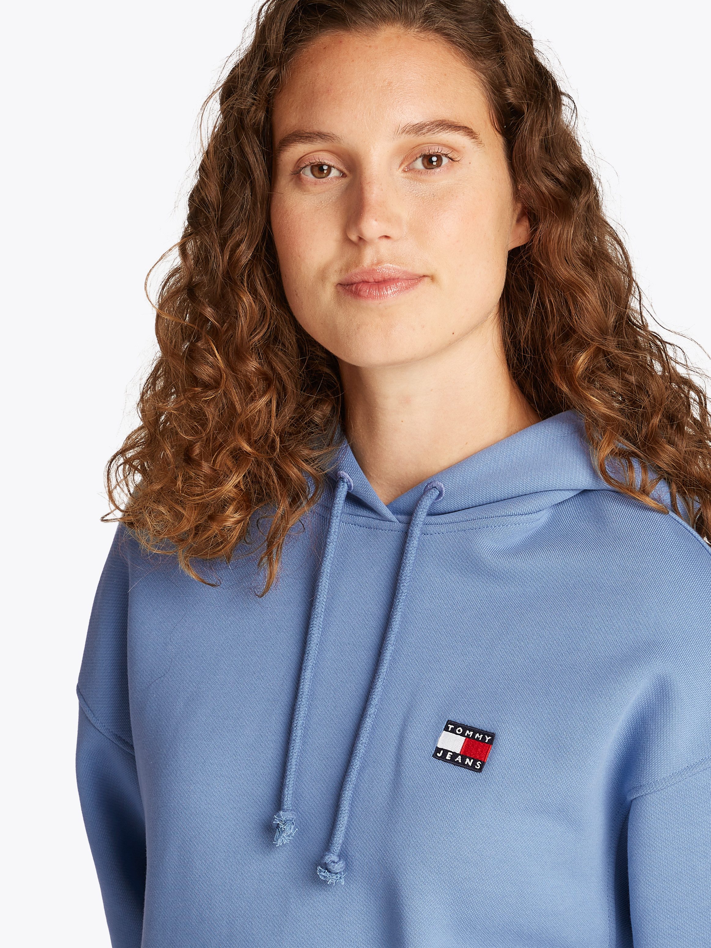 Tommy Jeans Curve Hoodie TJW BXY BADGE HOODIE EXT in grote maten, capuchon, badge