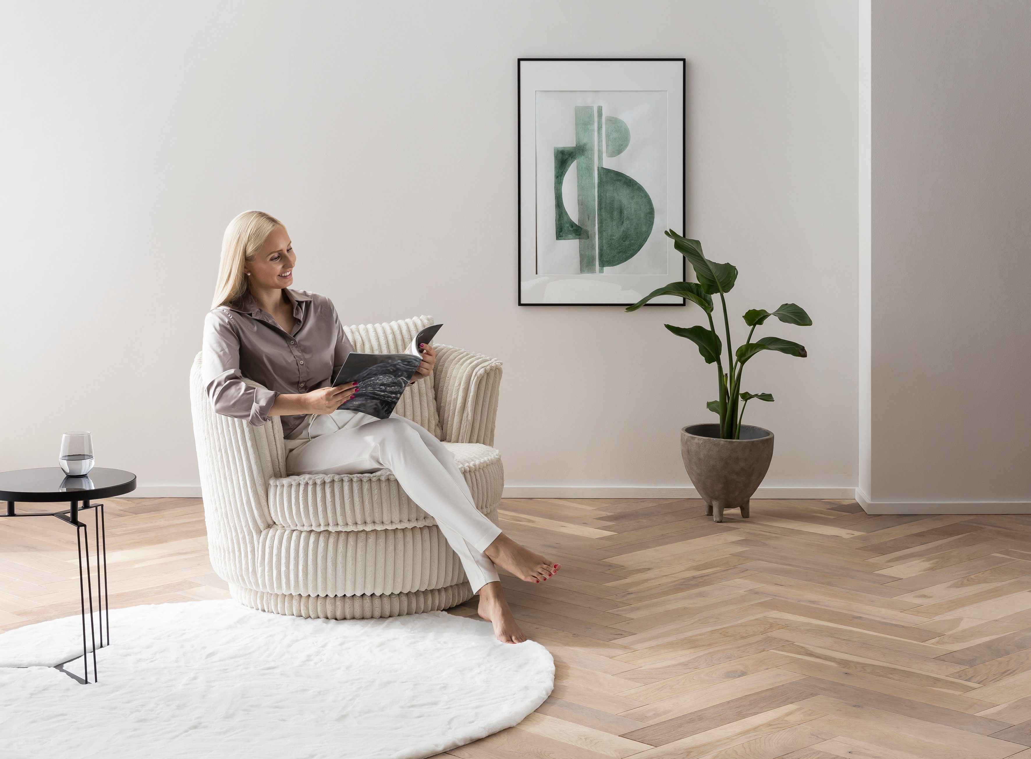 Leonique Draaibare fauteuil MAISIE, leesfauteuil, love seat, trendige stoffen mega cord en geweven velours, 360 graden draaibaar