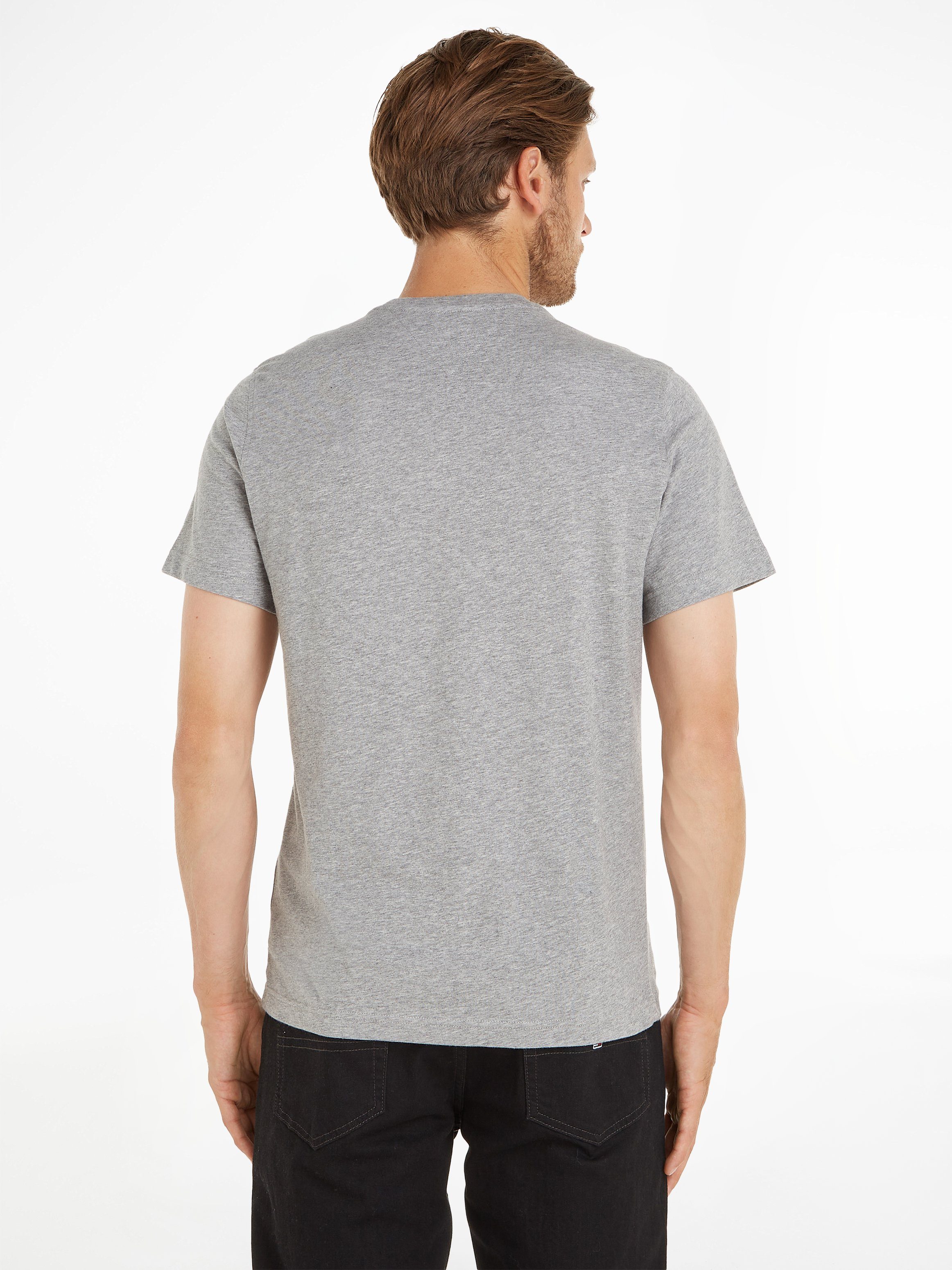 TOMMY JEANS T-shirt TJM ESSENTIAL SOLID TEE met ronde hals en subtiele logo-vlag