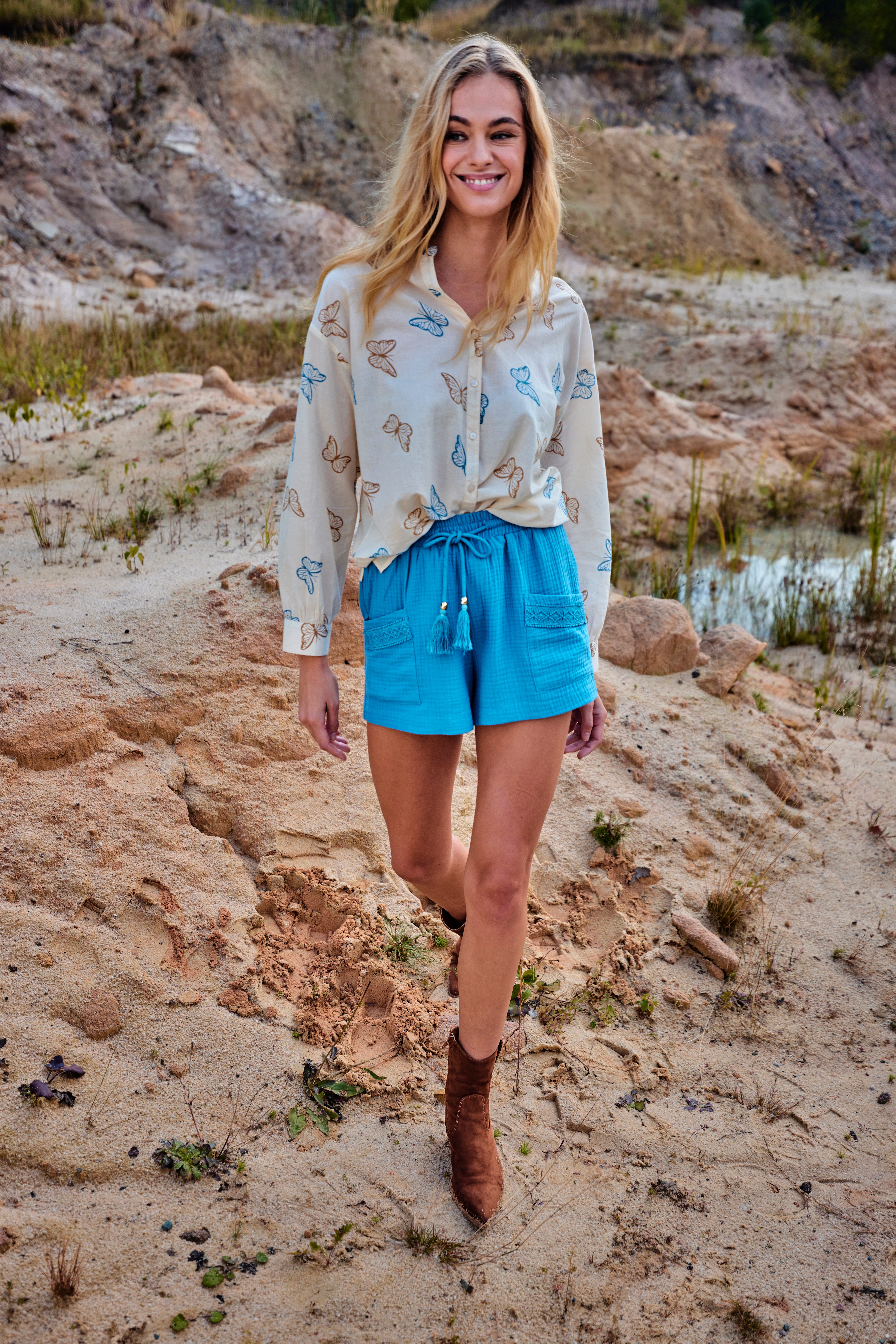 Aniston CASUAL Short versierd met haakapplicaties - nieuwe collectie
