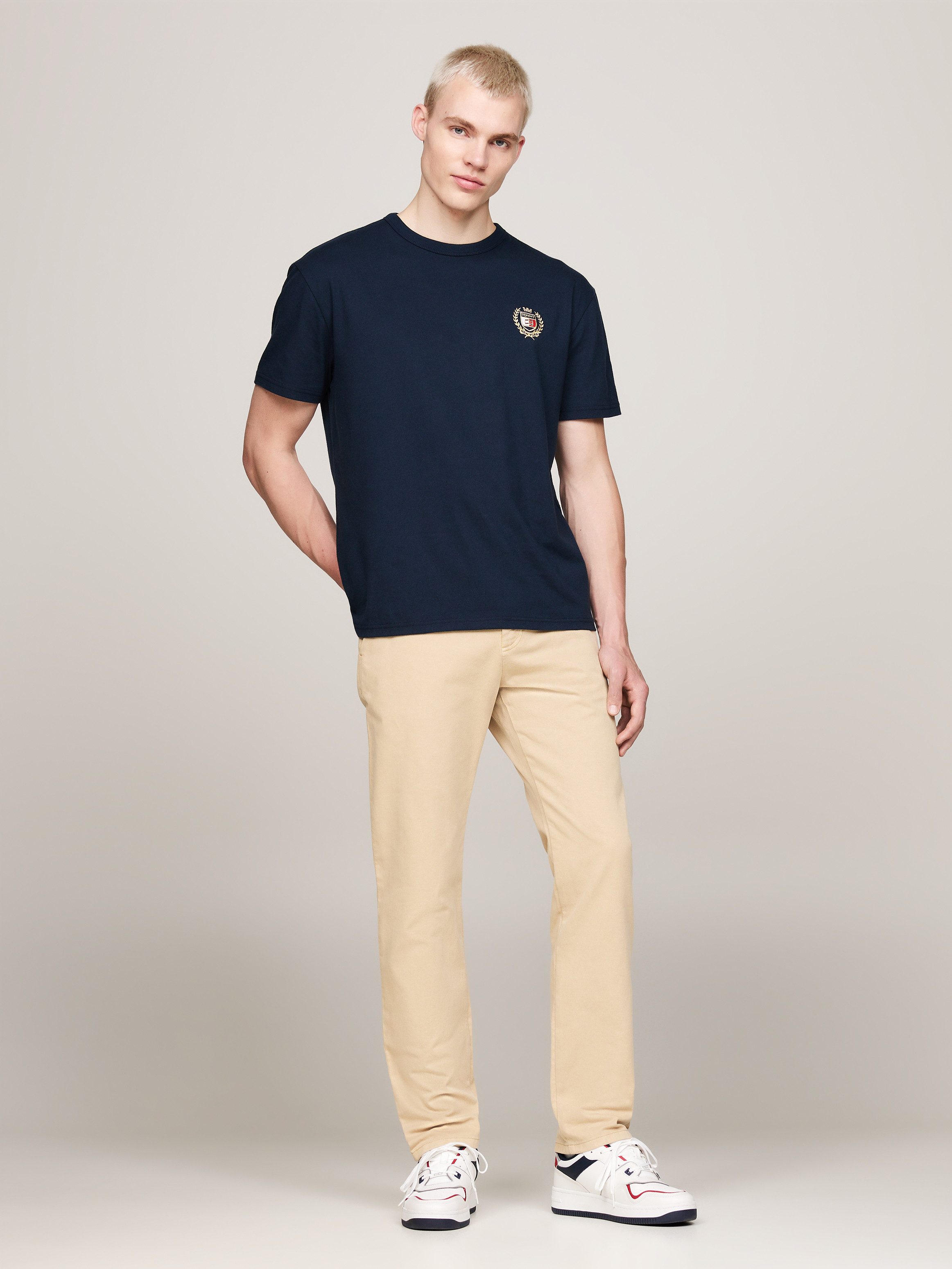 TOMMY JEANS T-shirt TJM REG RWB CREST FLAG TEE EXT geborduurd merkembleem op borsthoogte