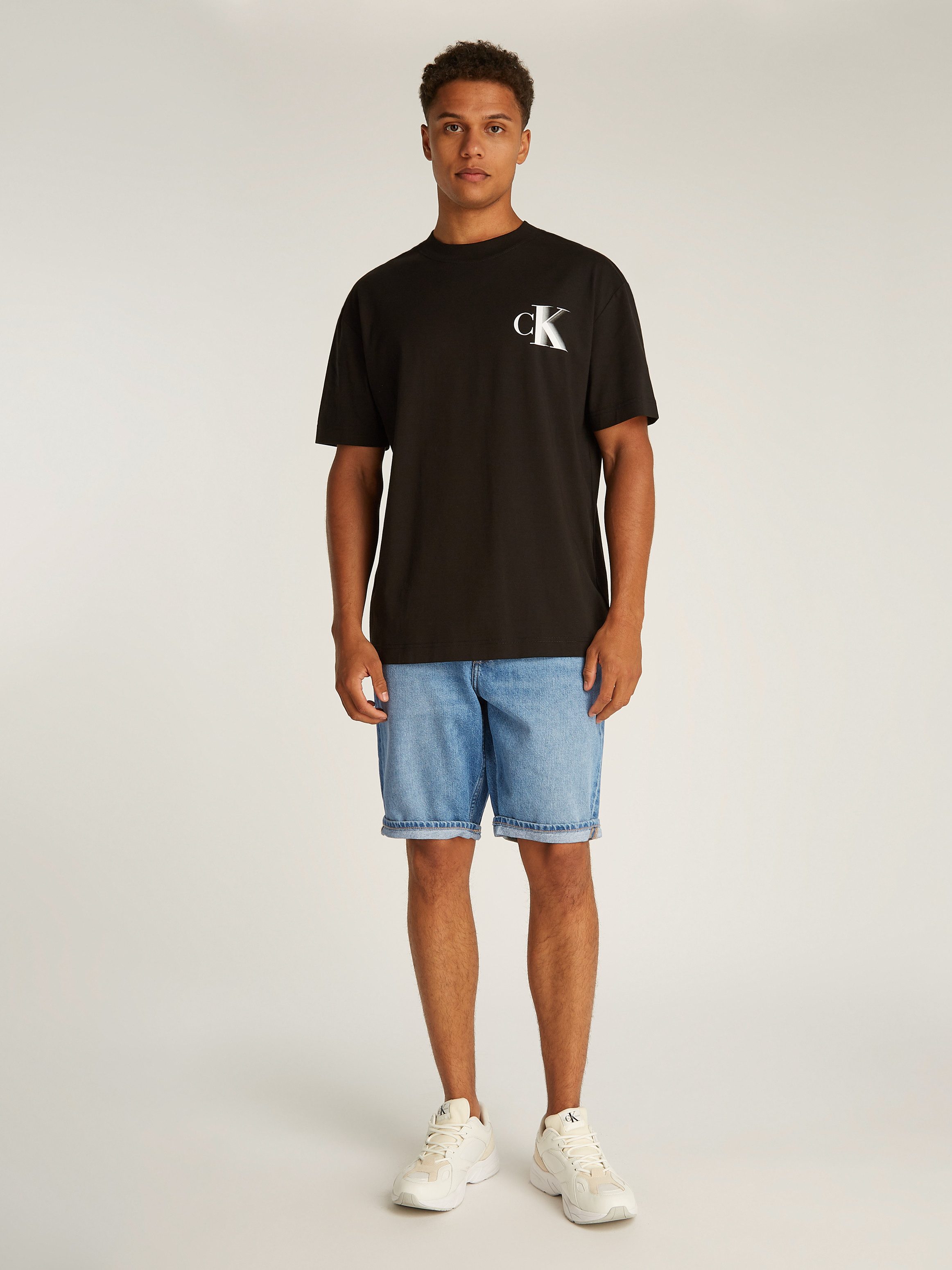 Calvin Klein Short REGULAR SHORT in middenblauwe wassing