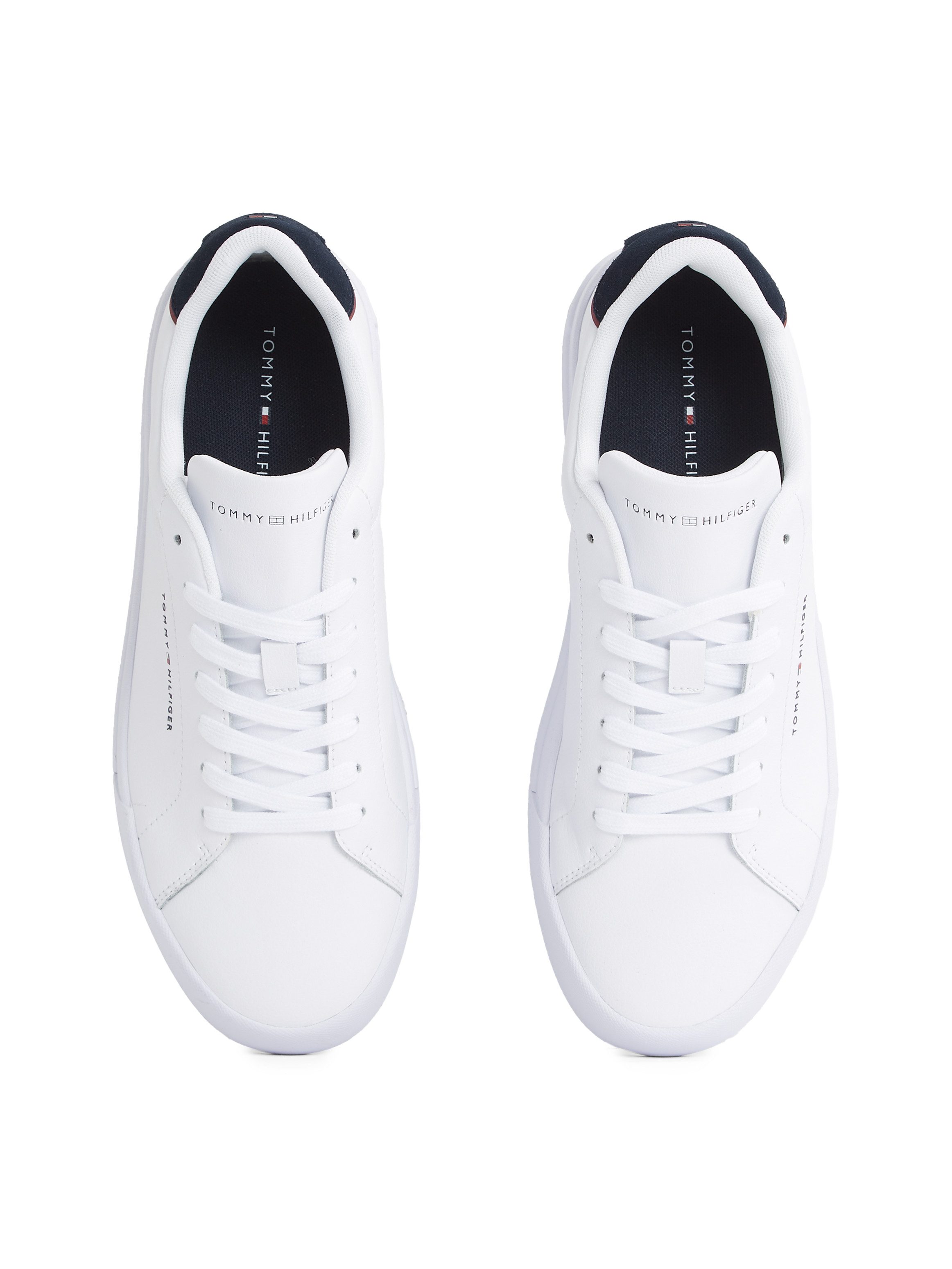 Tommy Hilfiger Sneakers TH COURT LTH DETAIL ESS , vrijetijdsschoen, lage schoen, veterschoen met zijlijk logo-opdruk