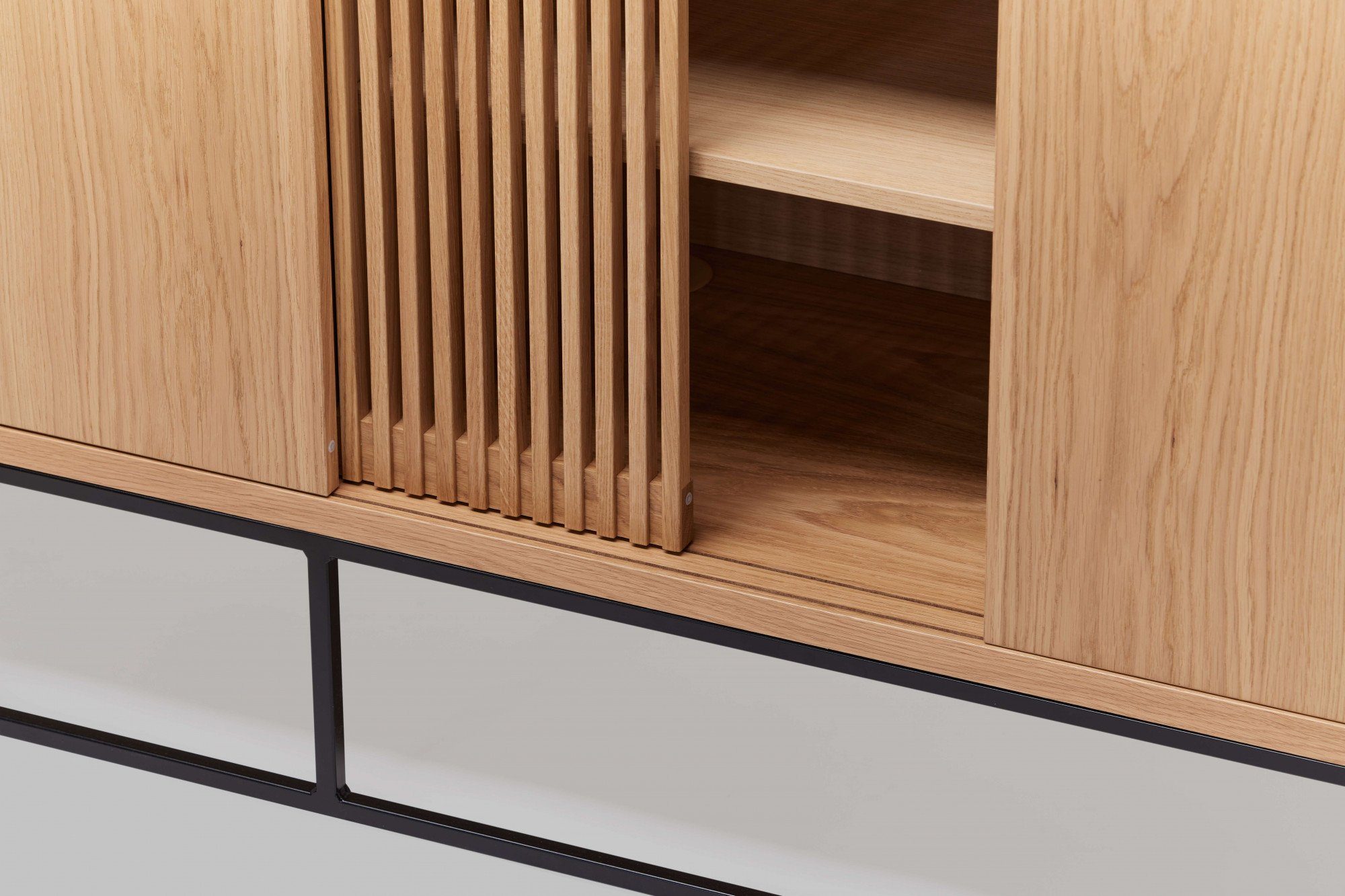 Woodman Dressoir Ende Commode, deels massief, metalen voeten, breedte 188 cm