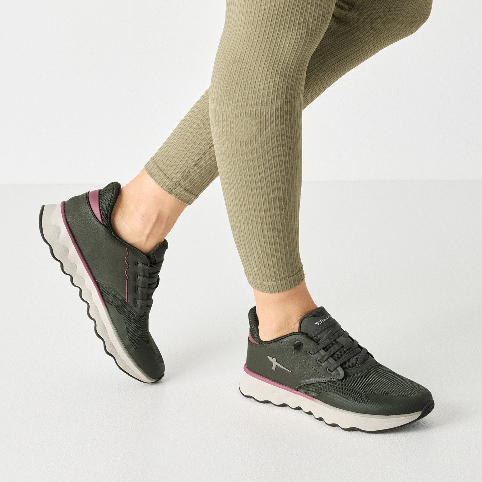Tamaris Slip-on sneakers Nowana , vrijetijdsschoen, lage schoen, slippers met ortholite-uitrusting
