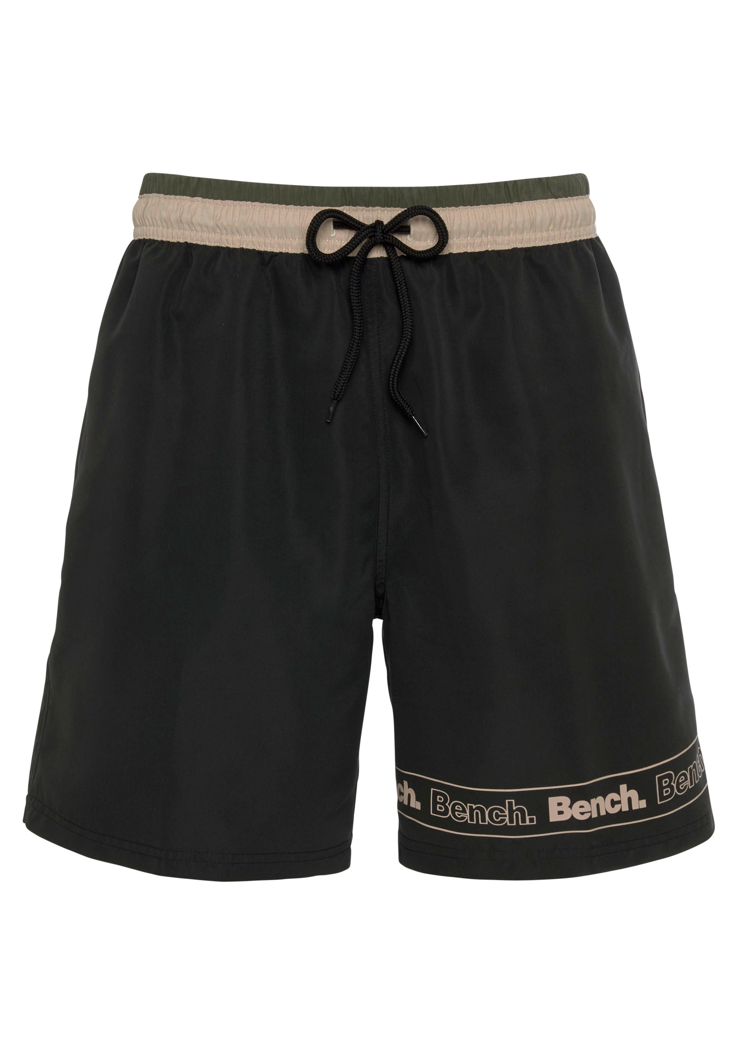 Bench. Zwemshort met merkopschrift