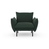 andas fauteuil stine bijzonder design door kussen-look en opstaande naad, design by morten georgsen groen