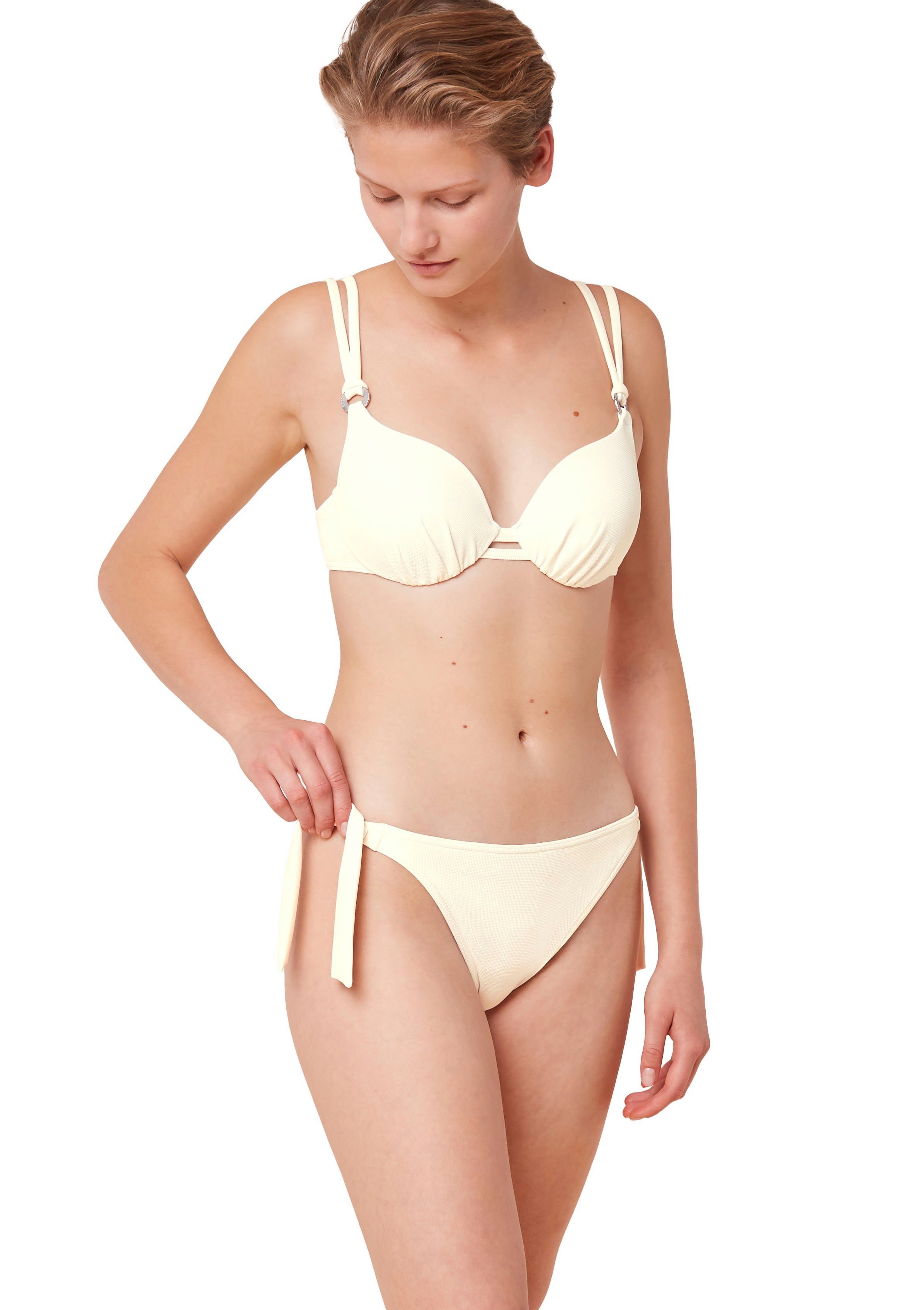 Triumph Beugelbikinitop Summer Glow WP 01 sd uit gestructureerd, gerecycled piqué-materiaal