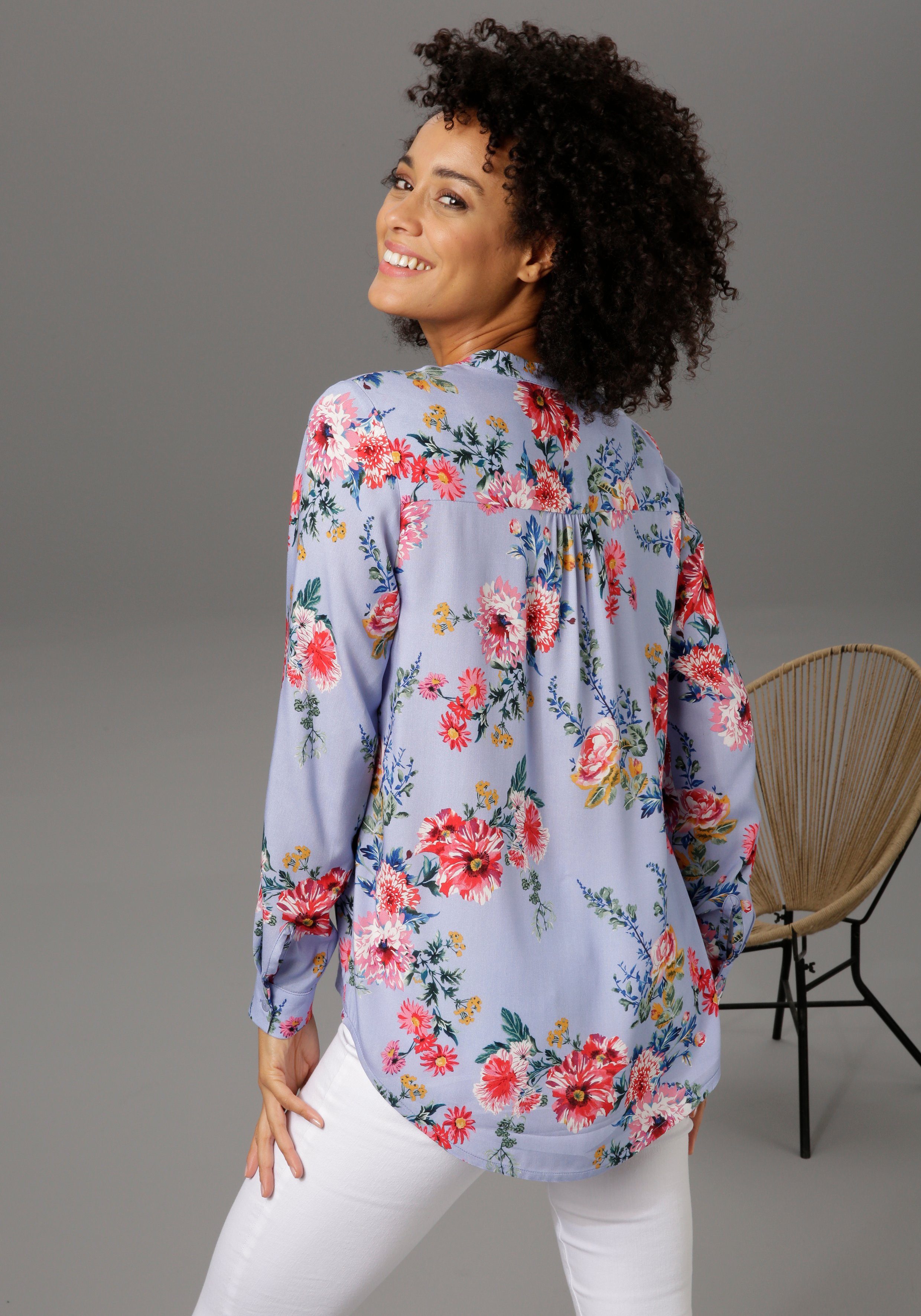 Aniston CASUAL Blouse zonder sluiting met kleurrijke bloemenprint
