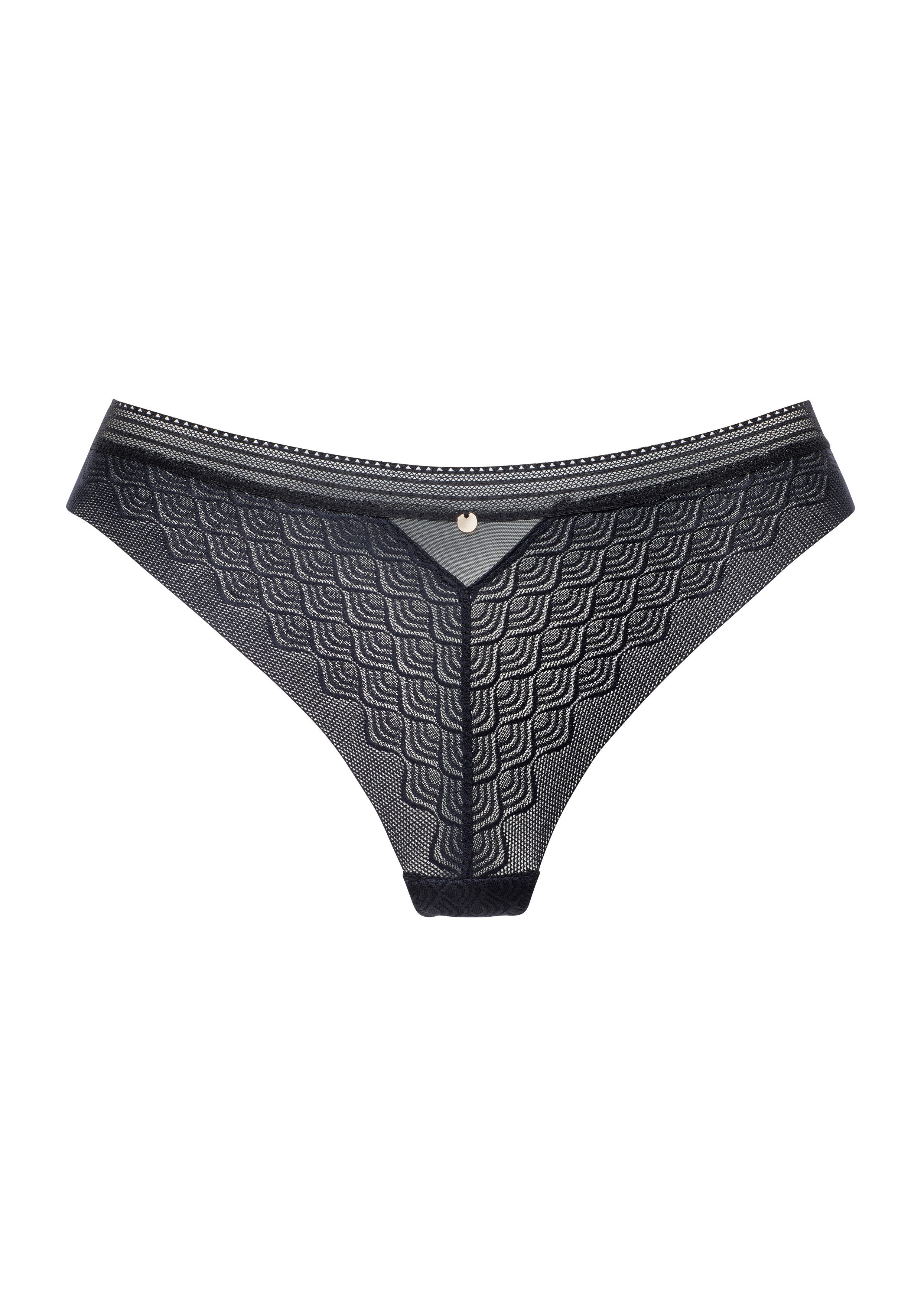 Lascana String van kant in moderne look met extra platte randen