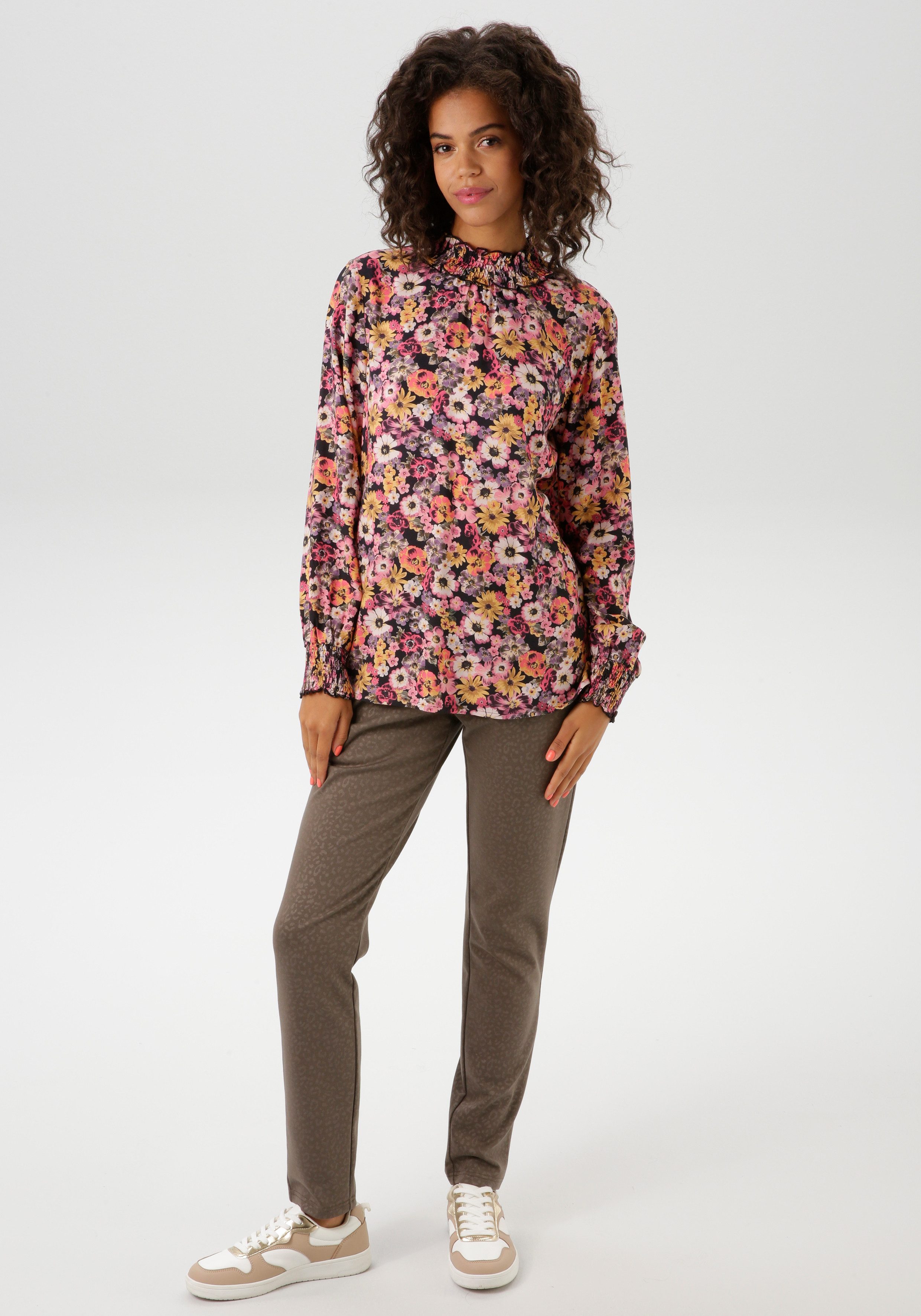 Aniston CASUAL Blouse zonder sluiting met romantische kleurrijke bloemen bedrukt nieuwe collectie