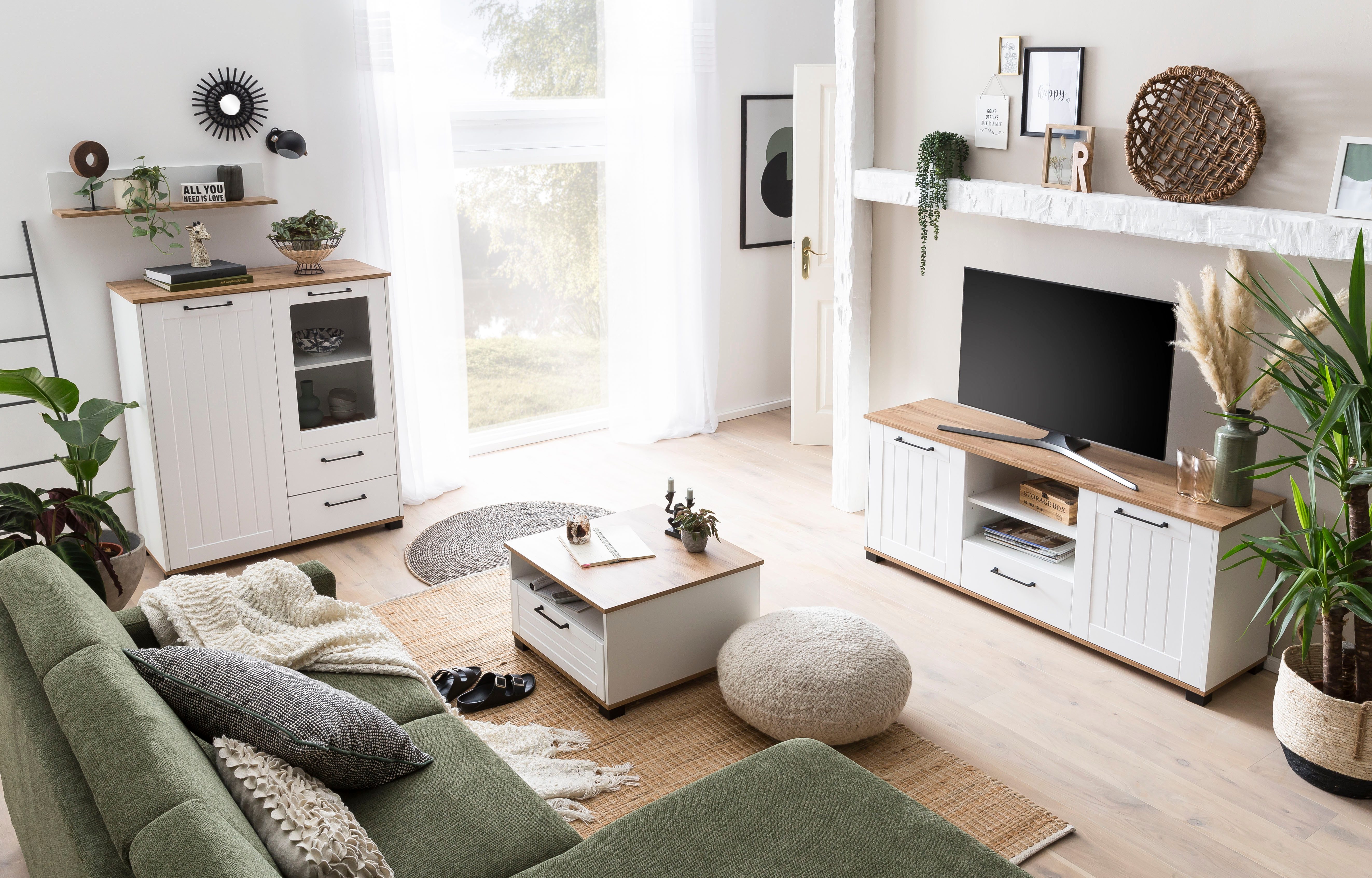 Schildmeyer Tv-kast Jelda, breedte 146 cm Fronten in landhuisstijl, houtdecor met voelbare structuur