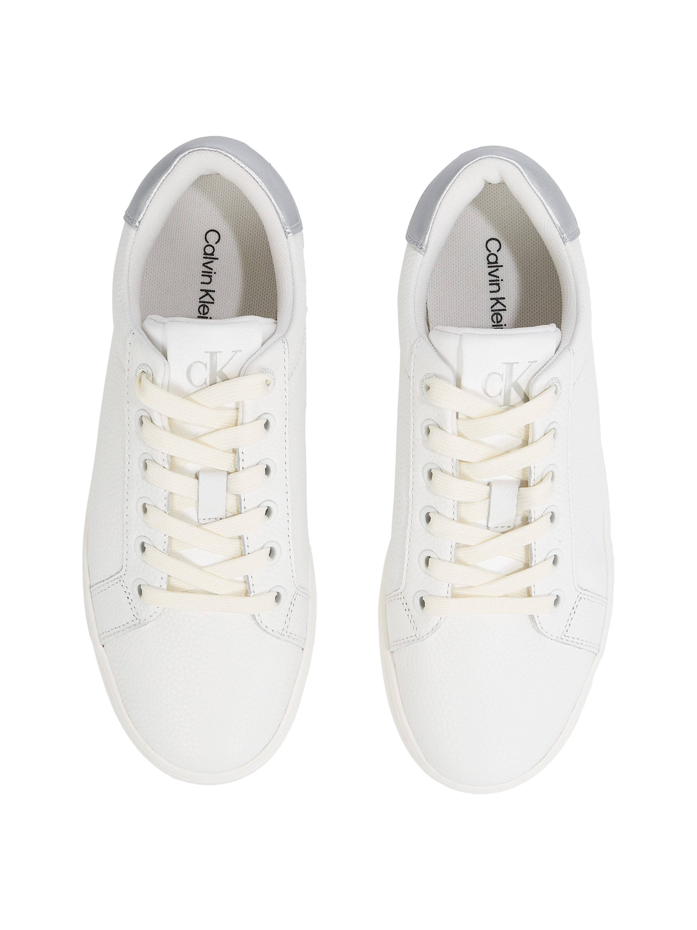 Calvin Klein Plateausneakers CLASSIC CUPSOLE LOW OHB , veterschoen, lage schoen, vrijetijdsschoen met contrast aan de hak