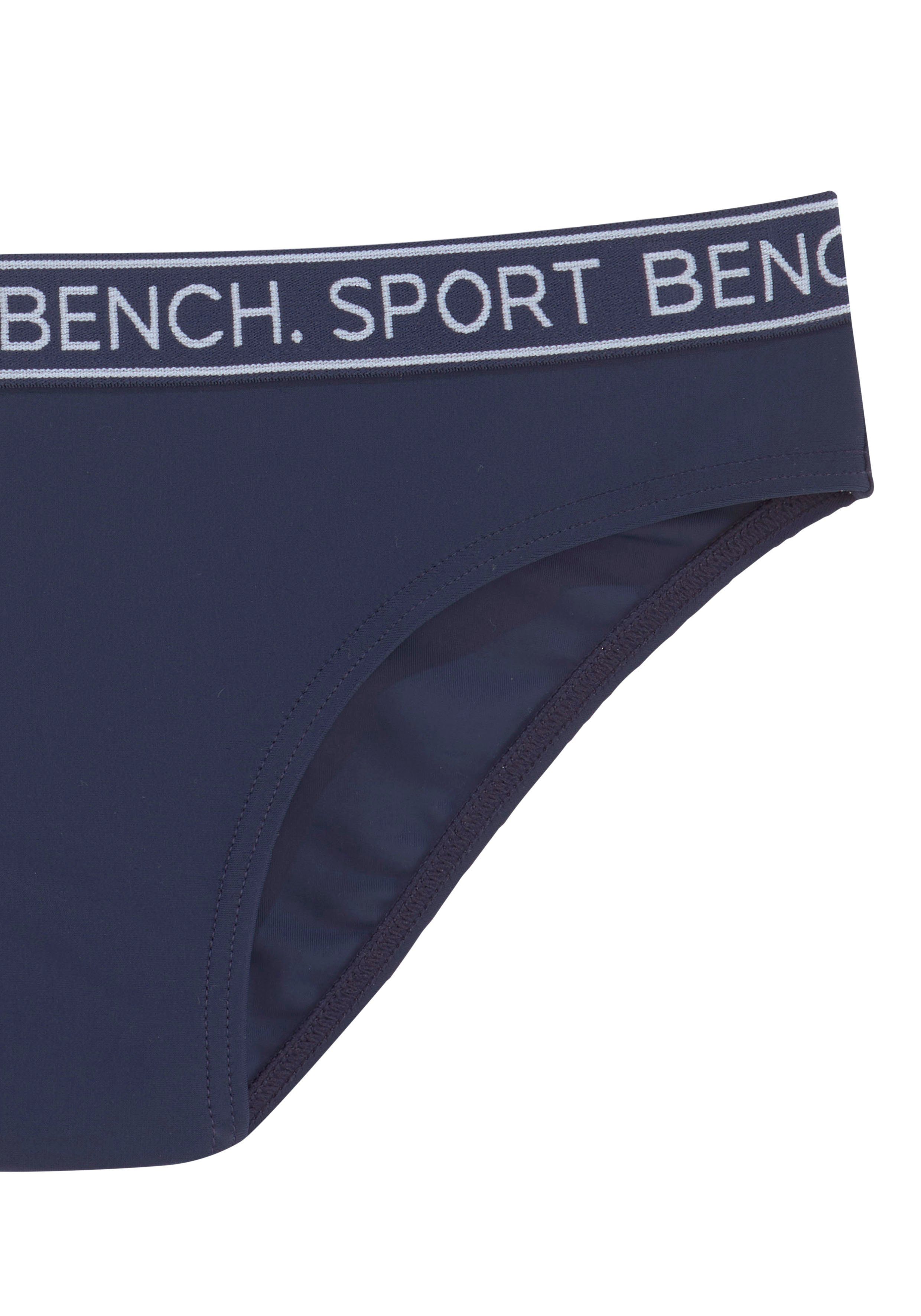 Bench. Triangelbikini Yva Kids in een sportief design en kleuren