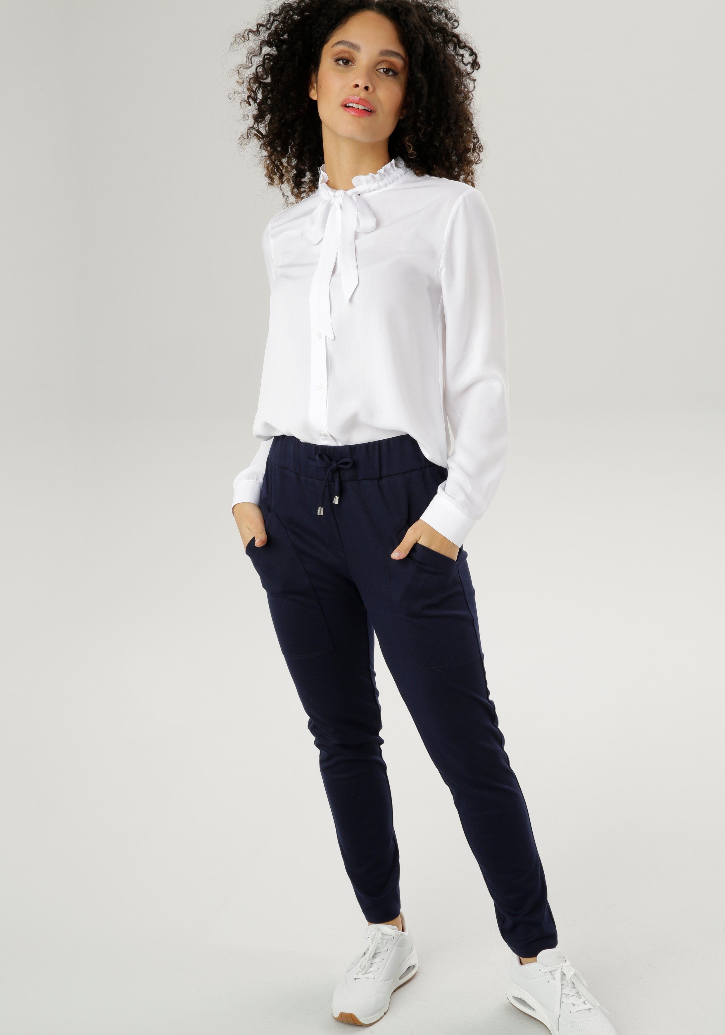 Aniston SELECTED Comfortbroek met grote, opgestikte zakken