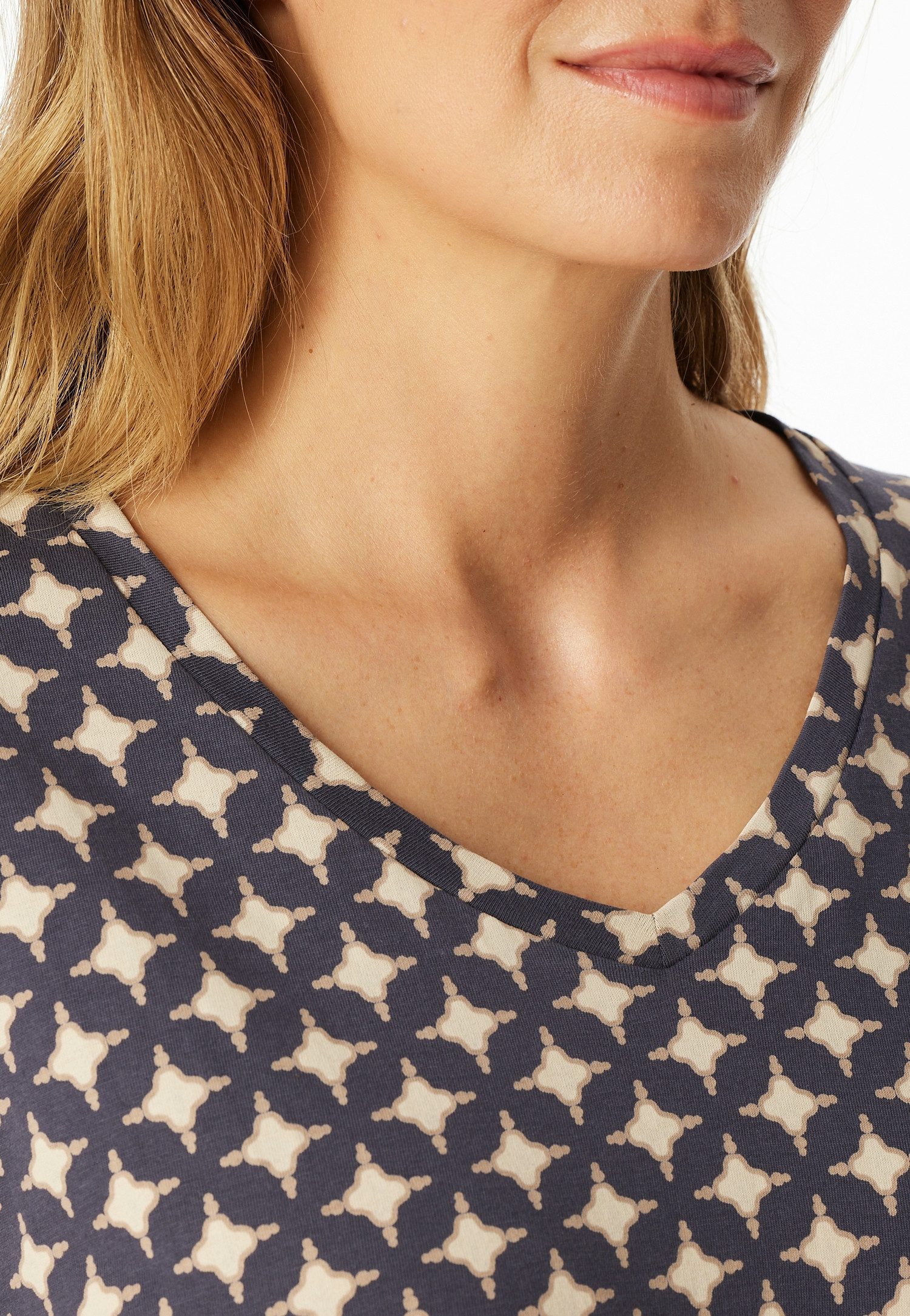 Schiesser Nachthemd Comfort Essentials Katoen, lichte V-hals, lange mouwen