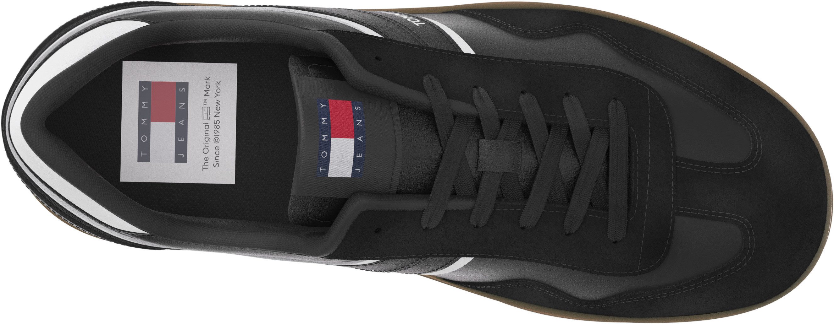 TOMMY JEANS Plateausneakers TJW COURT SNEAKER , vrijetijdsschoen, lage schoen, veterschoen met contrast-details
