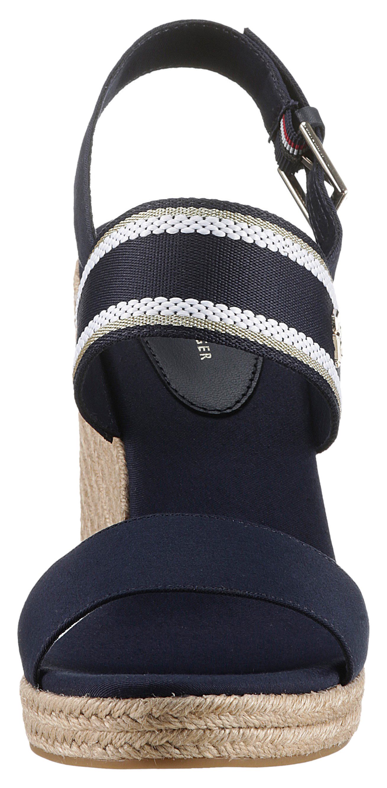 Tommy Hilfiger Sleehaksandaaltjes WEBBING HIGH WEDGE SANDAL , zomerschoen, sandaal, sleehak, met zij th-label