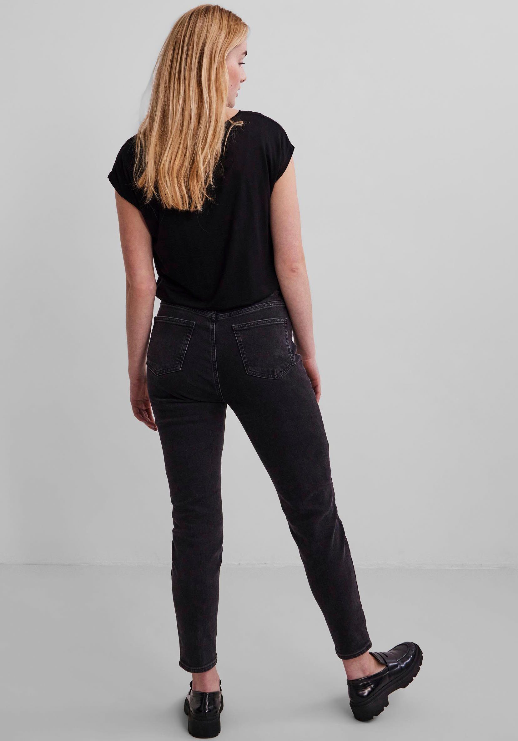 pieces Shirt met ronde hals PCBILLO TEE SOLID NOOS BC