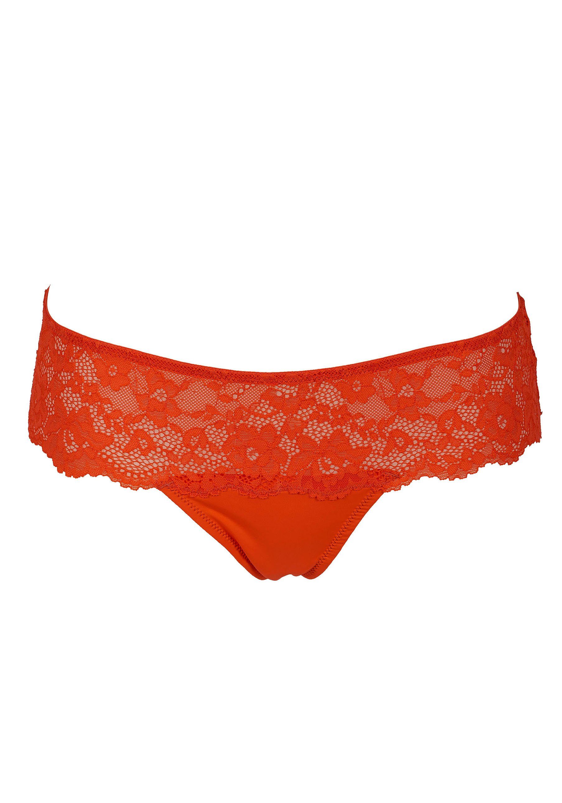 After Eden Heupslip EVERY DAY met delicate kantafwerking