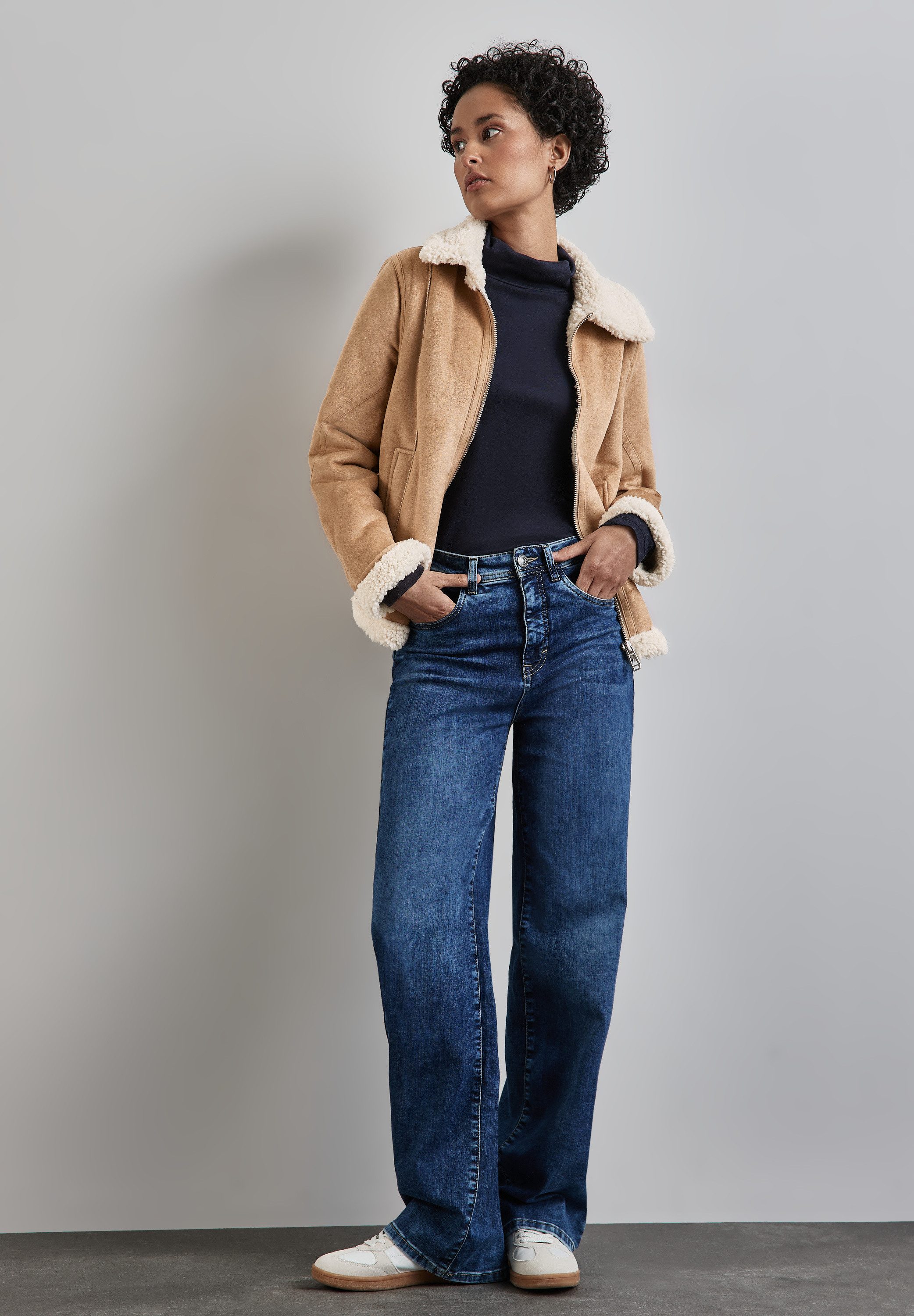 STREET ONE Kort jack in velourslook en met teddy stof