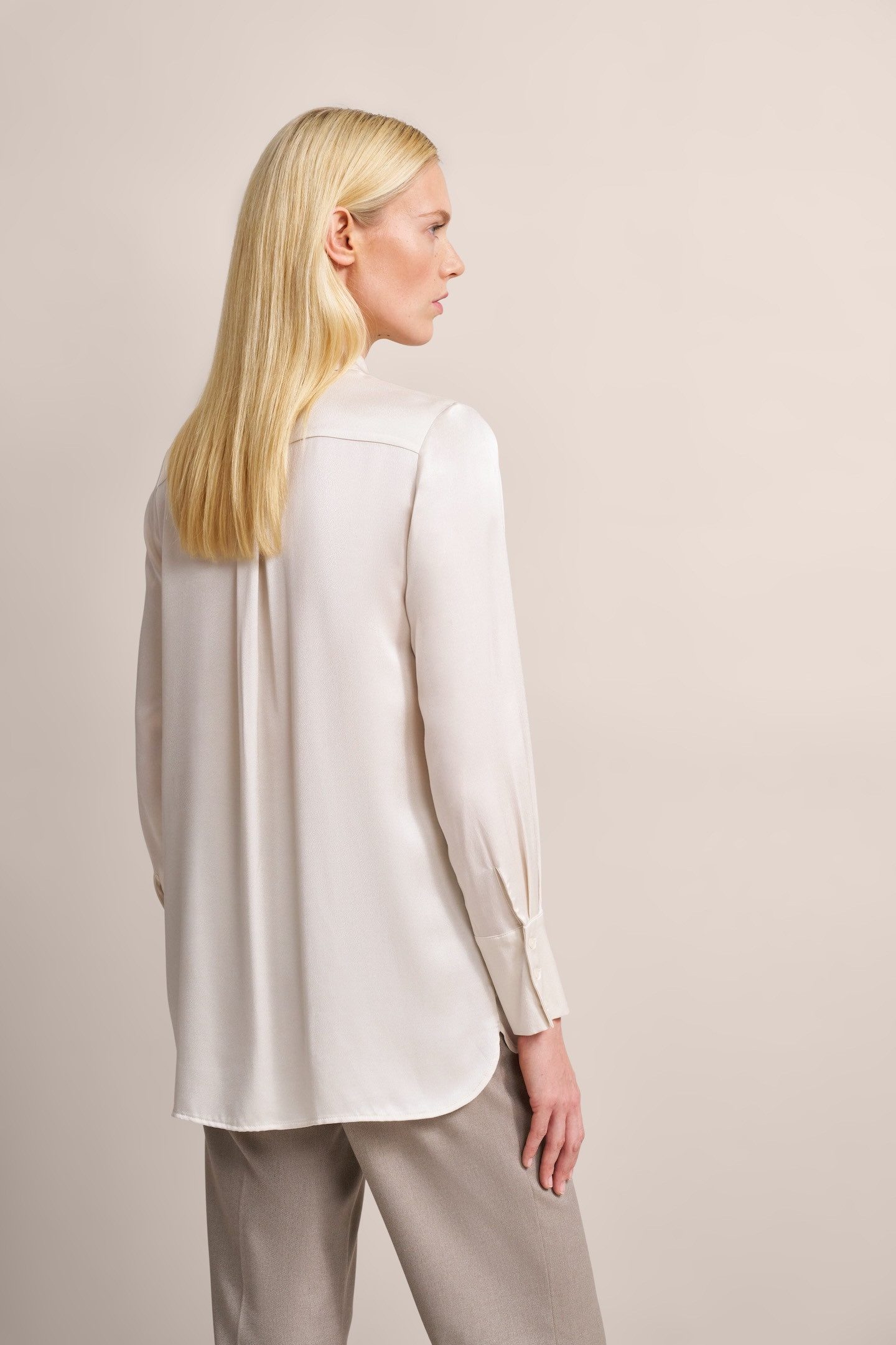 Bugatti Blouse met lange mouwen met verlengd rugpand
