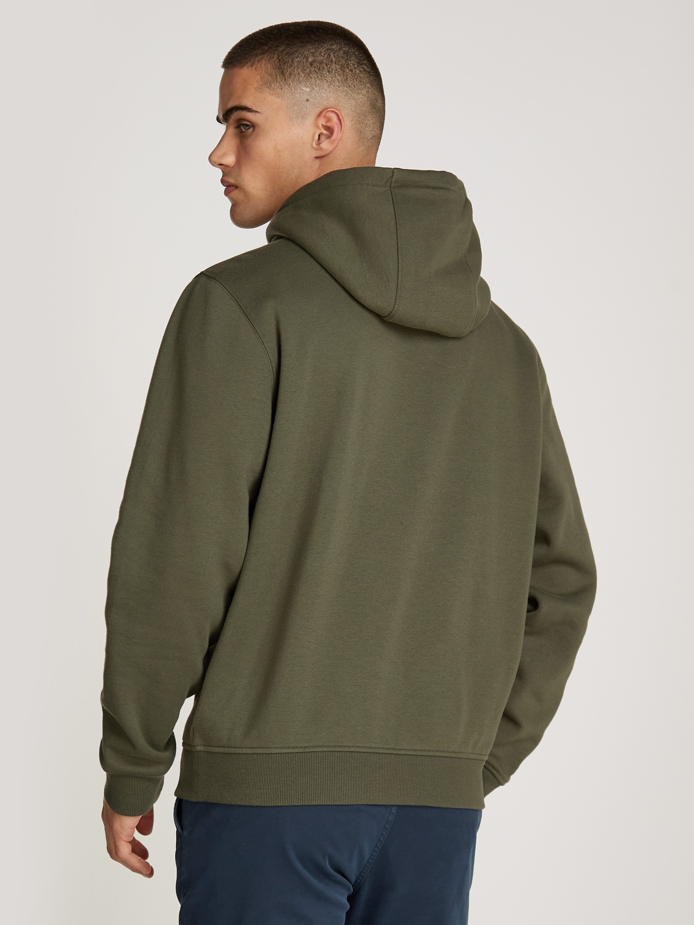 TOMMY JEANS Sweatshirt TJM REG S FLAG ZIP FLEECE THRU met geborduurd merklogo op borsthoogte