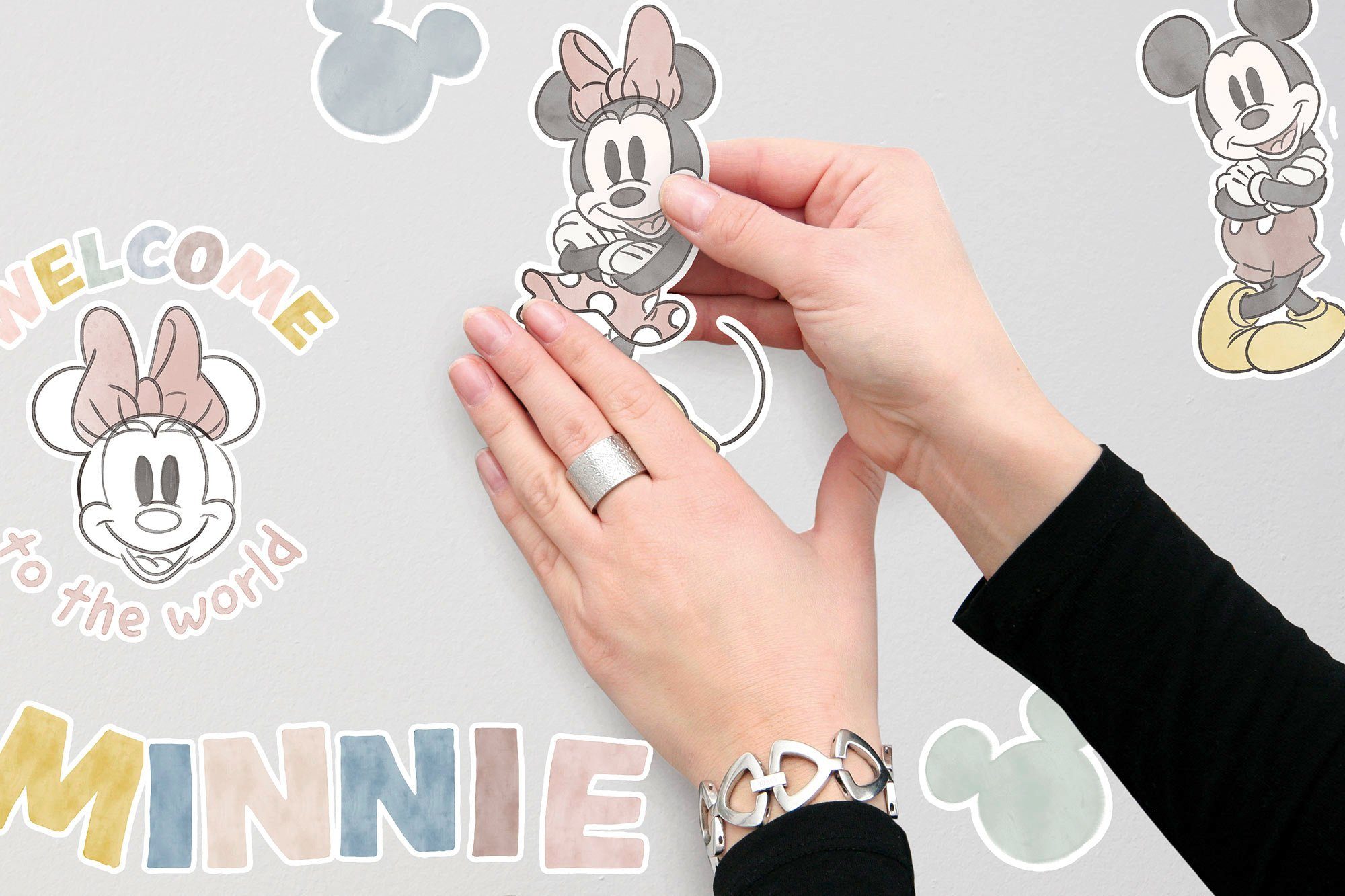 Komar Wandfolie Mickey Alphabet - afm. 50 x 70 cm zelfklevend, wandstickers, kinderkamer (56-delig)