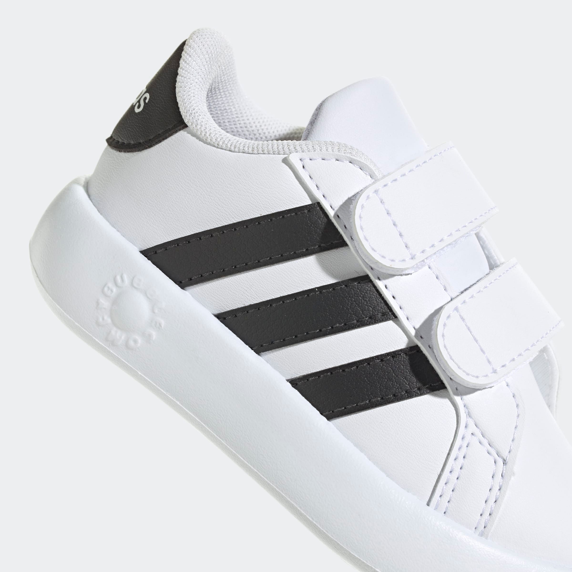 adidas Sportswear Klittenbandschoenen GRAND COURT 2.0 KIDS Design geïnspireerd op de adidas Superstar, voor kinderen