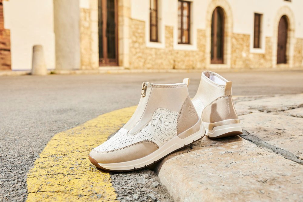 Rieker Sneakers met sleehak , enkellaars, laarzen, rozenprint, met ritssluiting vooraan