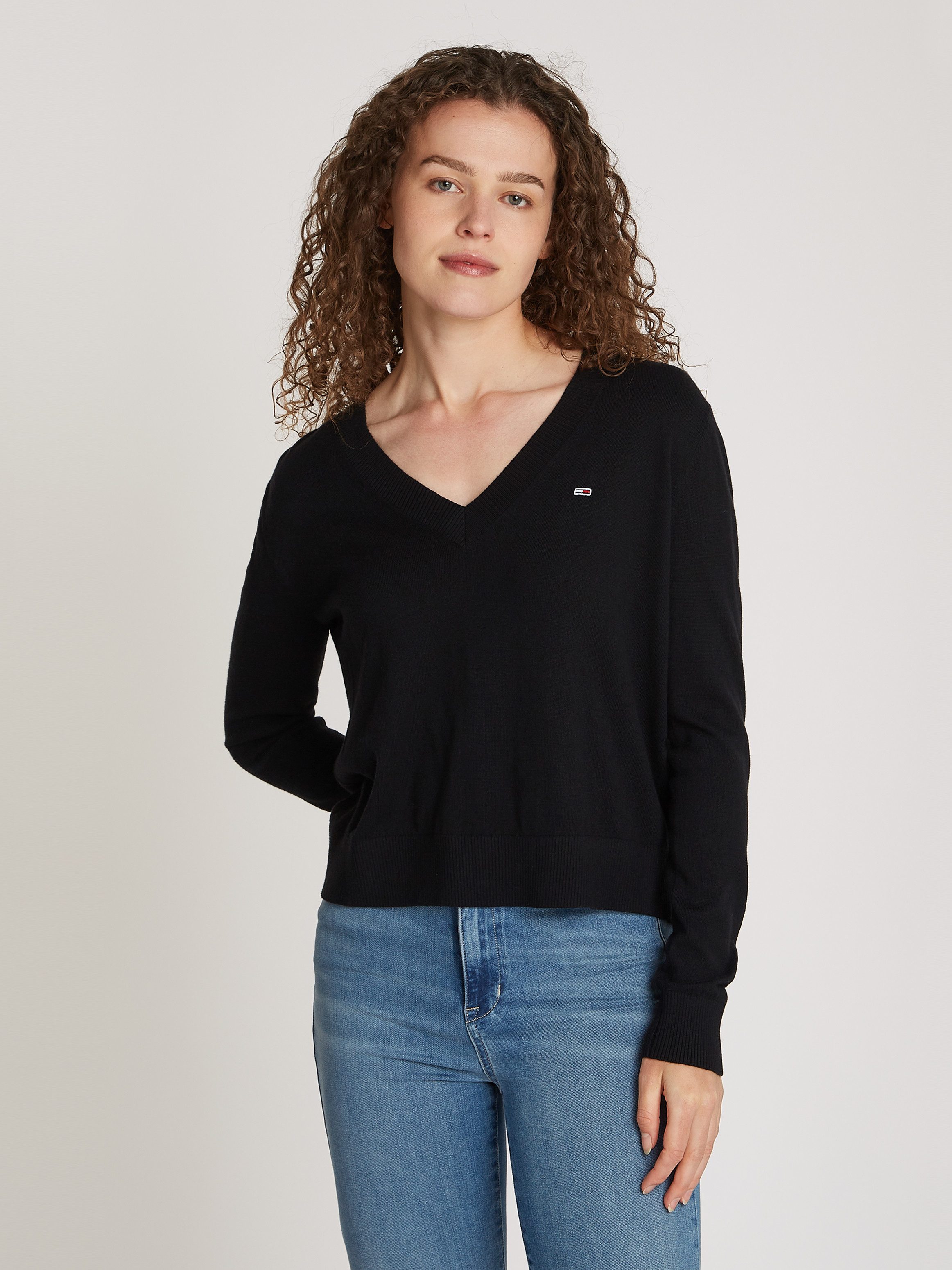 Tommy Jeans Curve Trui met V-hals TJW ESSENTIAL VNECK SWEATER EXT in grote maten, v-hals, met viscose