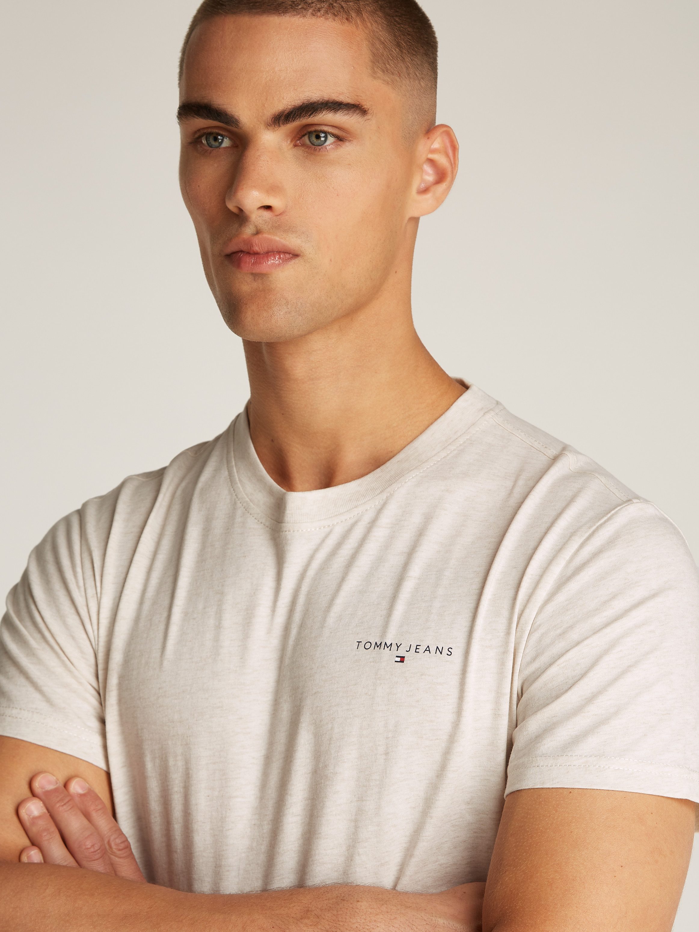 TOMMY JEANS T-shirt TJM SLIM LINEAR CHEST SS TEE EXT