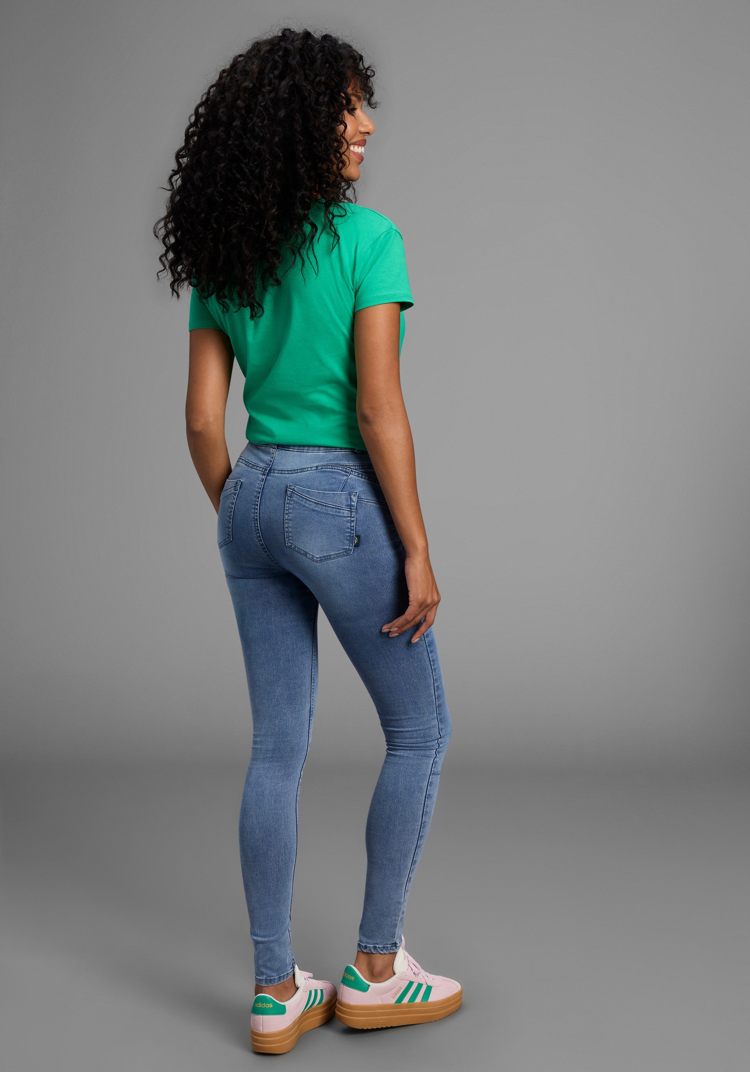 Arizona Skinny fit jeans Ultra Stretch skinny-fit, geaccentueerde taille, shaping-effect, high waist