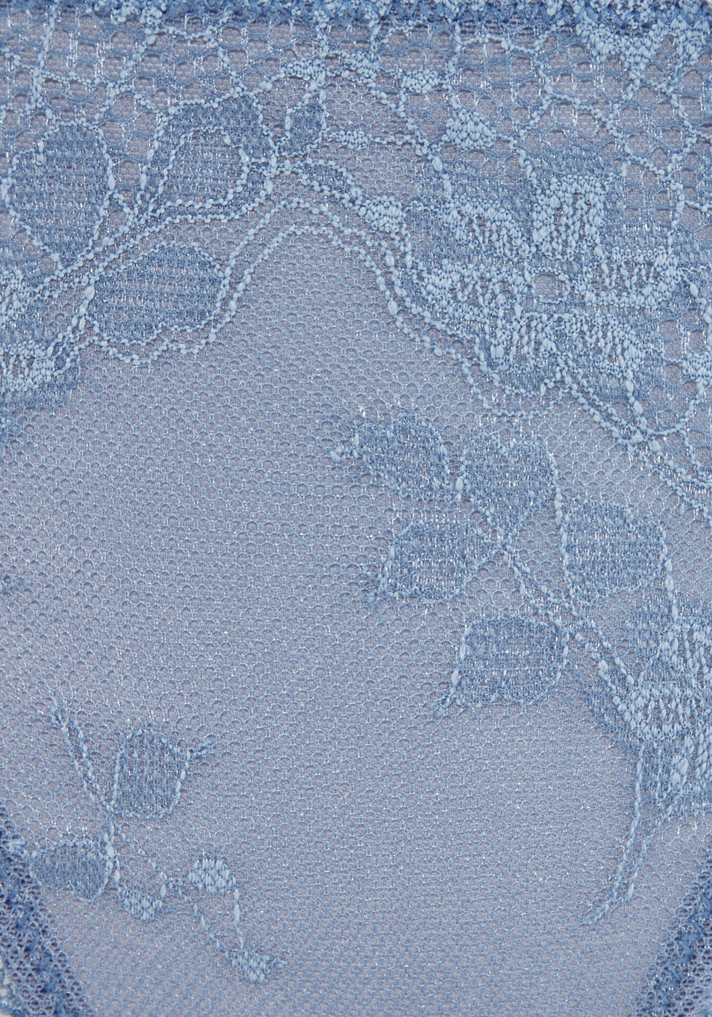 Vivance String met verleidelijke cut-out en fijne sierstrik met accessoire