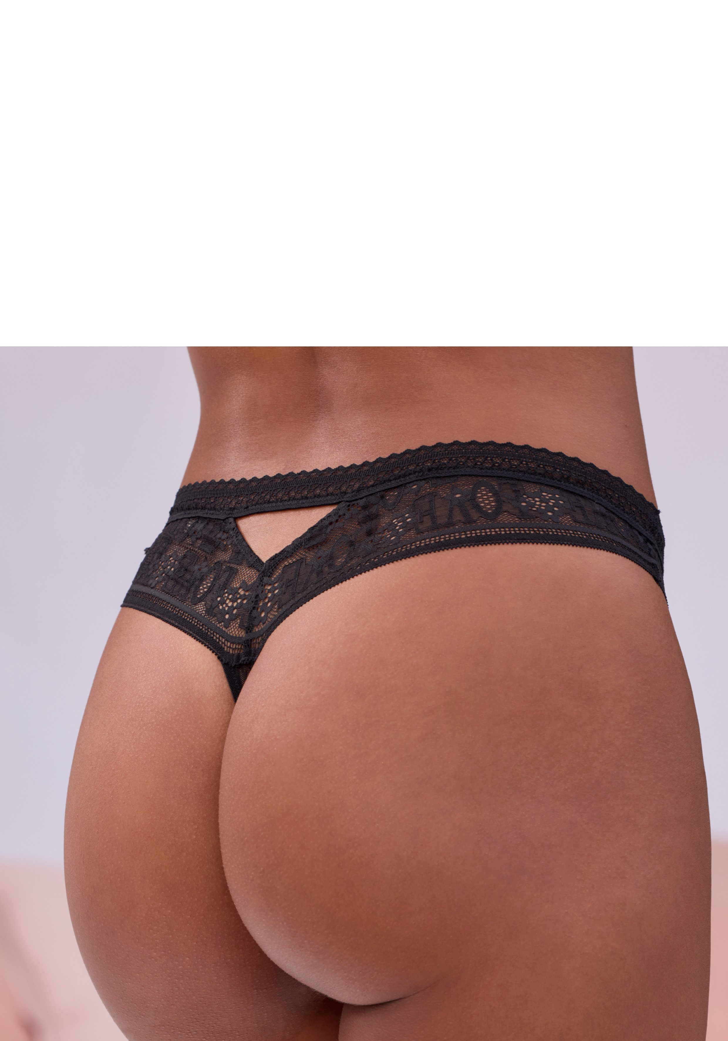 Vivance String van mooi kant met "love"-opschrift en fijne mesh