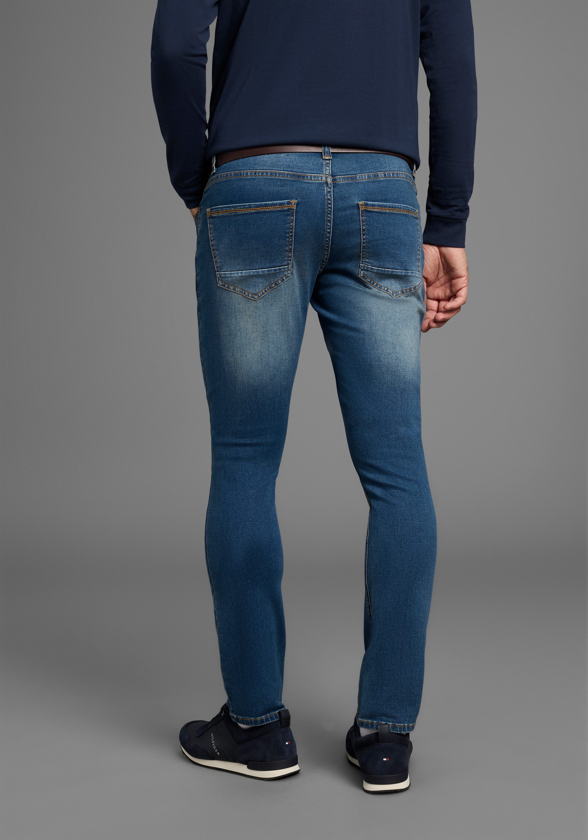 Bruno Banani Slim fit jeans Grady smalle pasvorm, lage taillehoogte, met steekzakken
