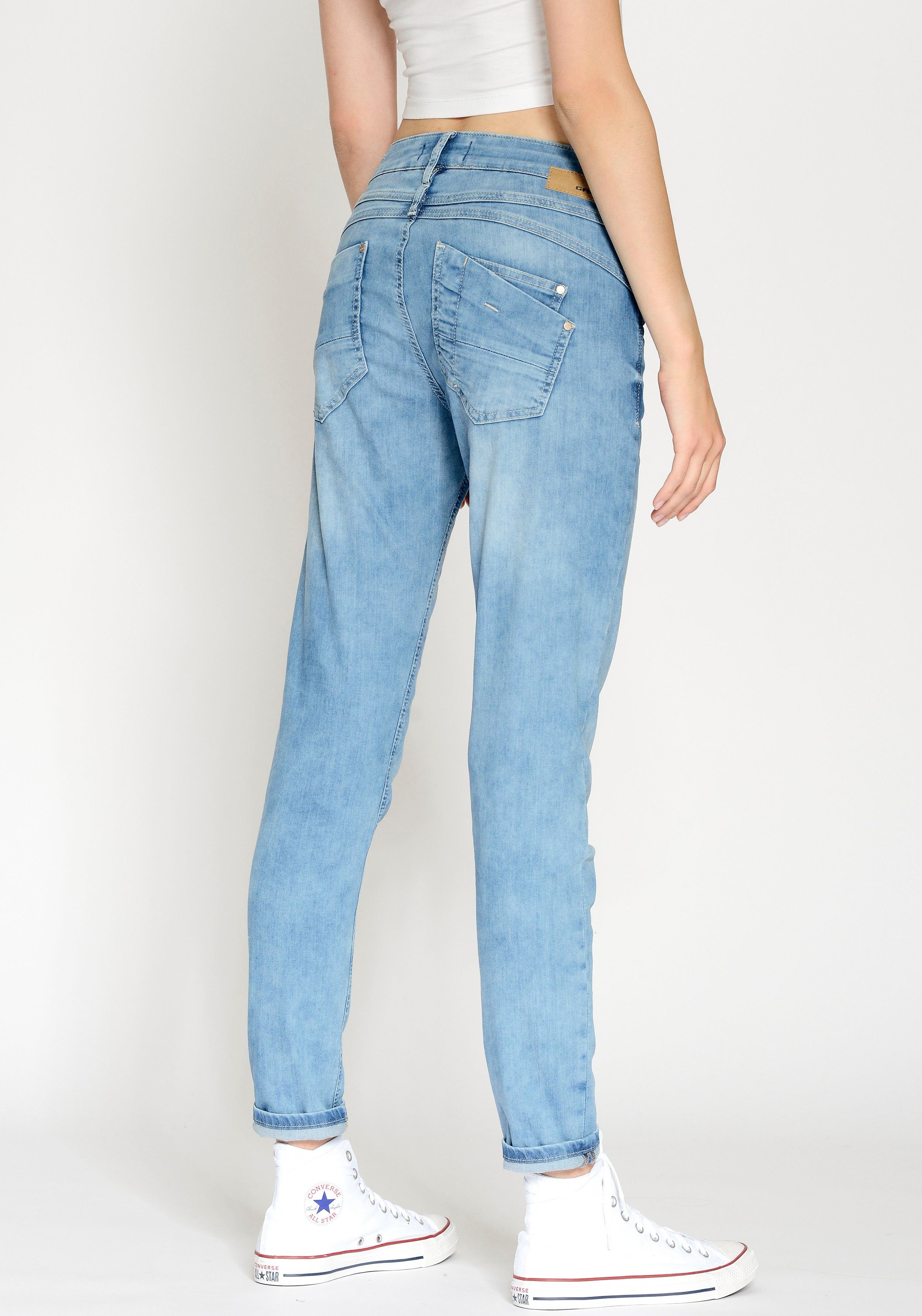 GANG Relax fit jeans 94AMELIE met dubbele rechter achterzak