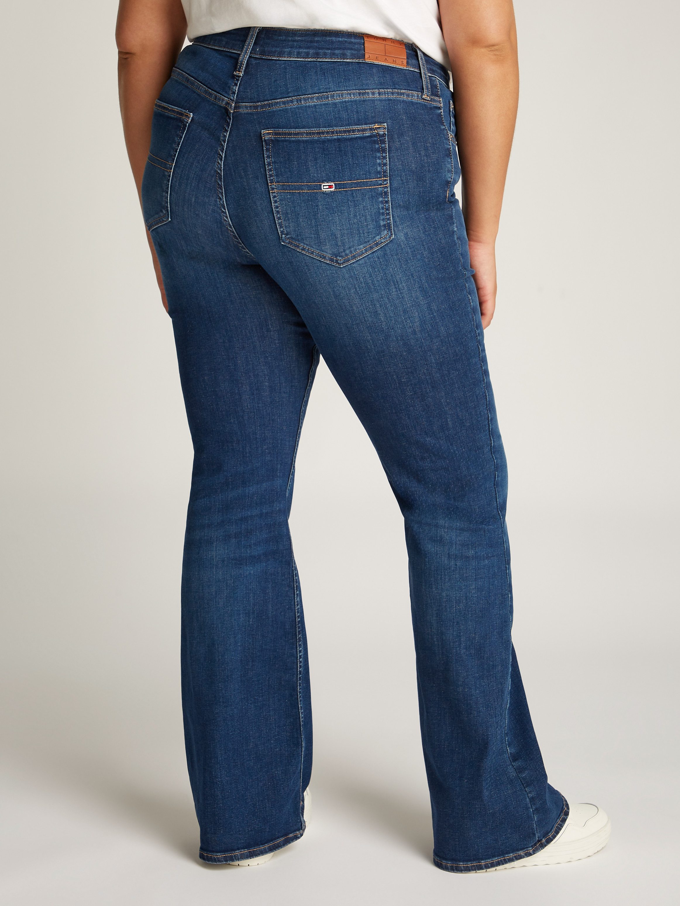 Tommy Jeans Curve Wijd uitlopende jeans CRV SYLVIA HGH FLR in grote maten in 5-pocket stijl