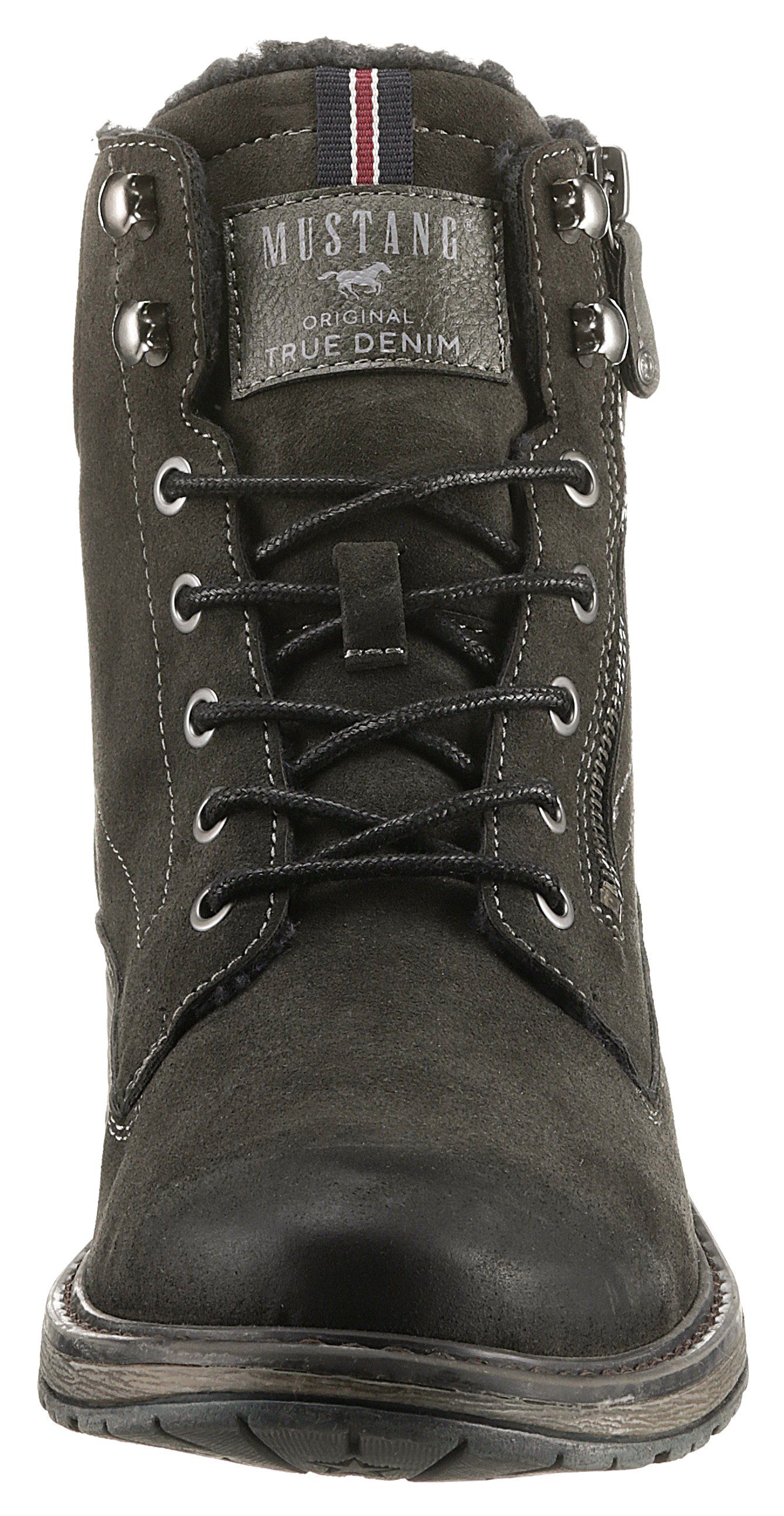 Mustang Shoes Hoge veterschoenen met zijrits voor gemakkelijker instappen