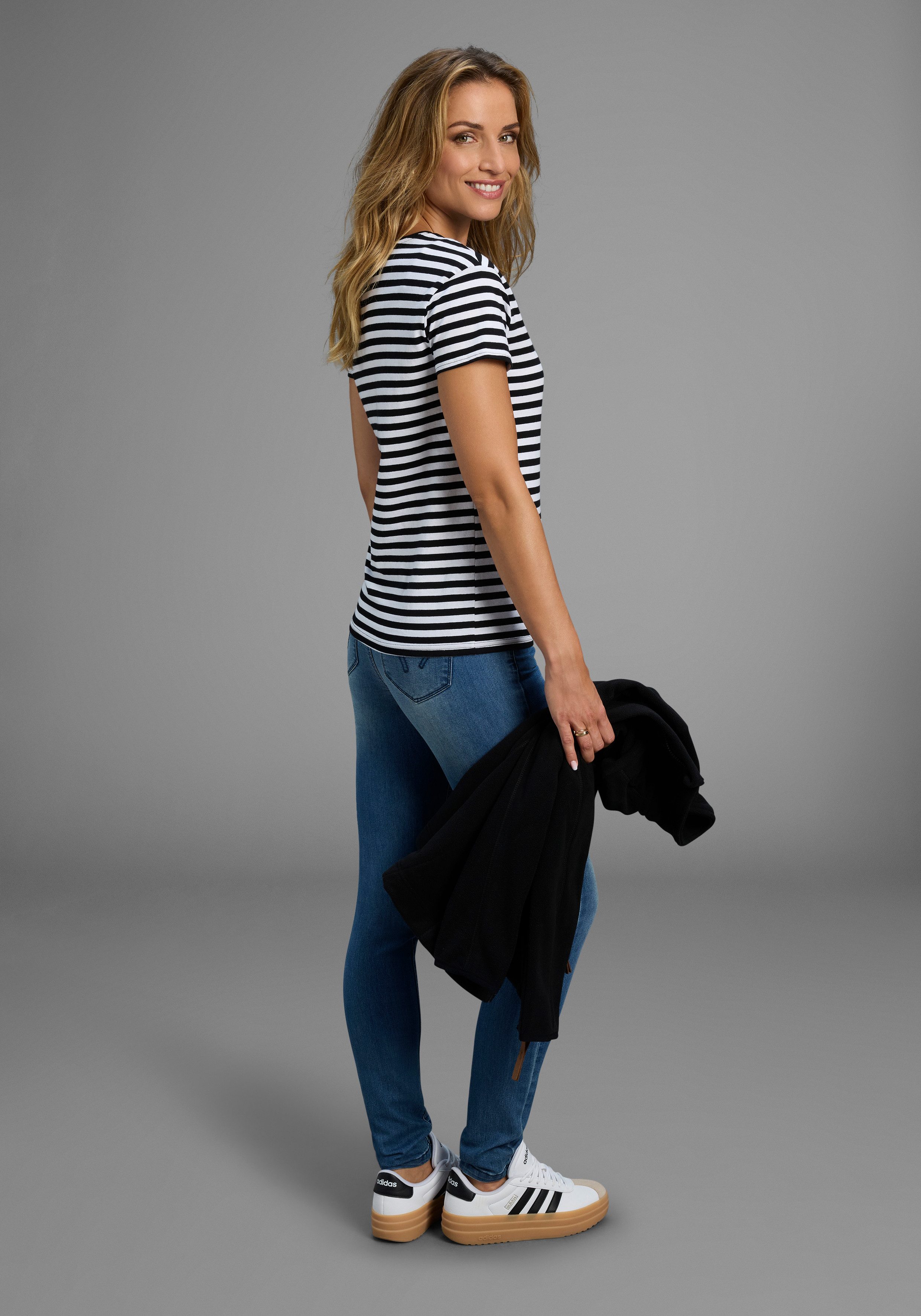 Arizona Skinny fit jeans Shaping skinny pasvorm, normale taille, in stretchkwaliteit, used-look