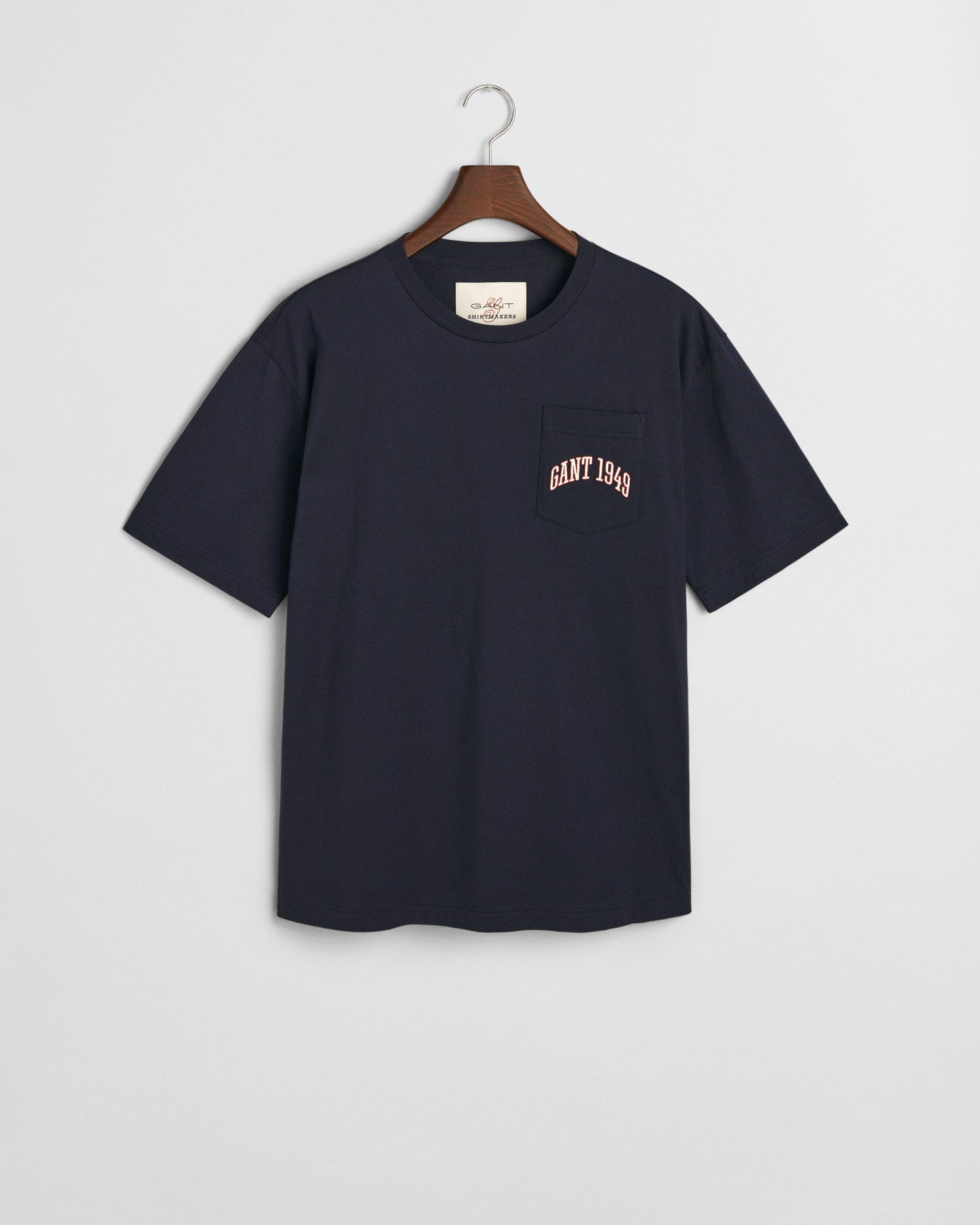 Gant T-shirt POCKET GRAPHIC TSHIRT Grafische GANT-borduurwerk op de borstzak
